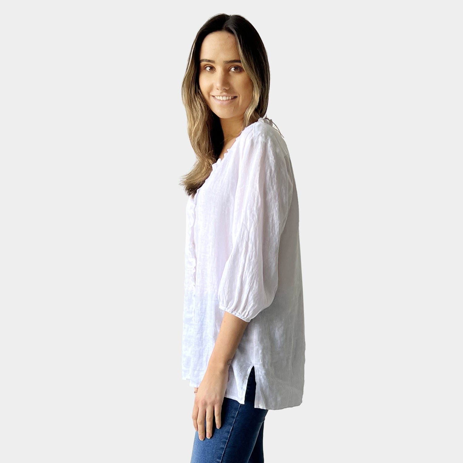 AM02479 100%LINEN V NECK TRIM TOP