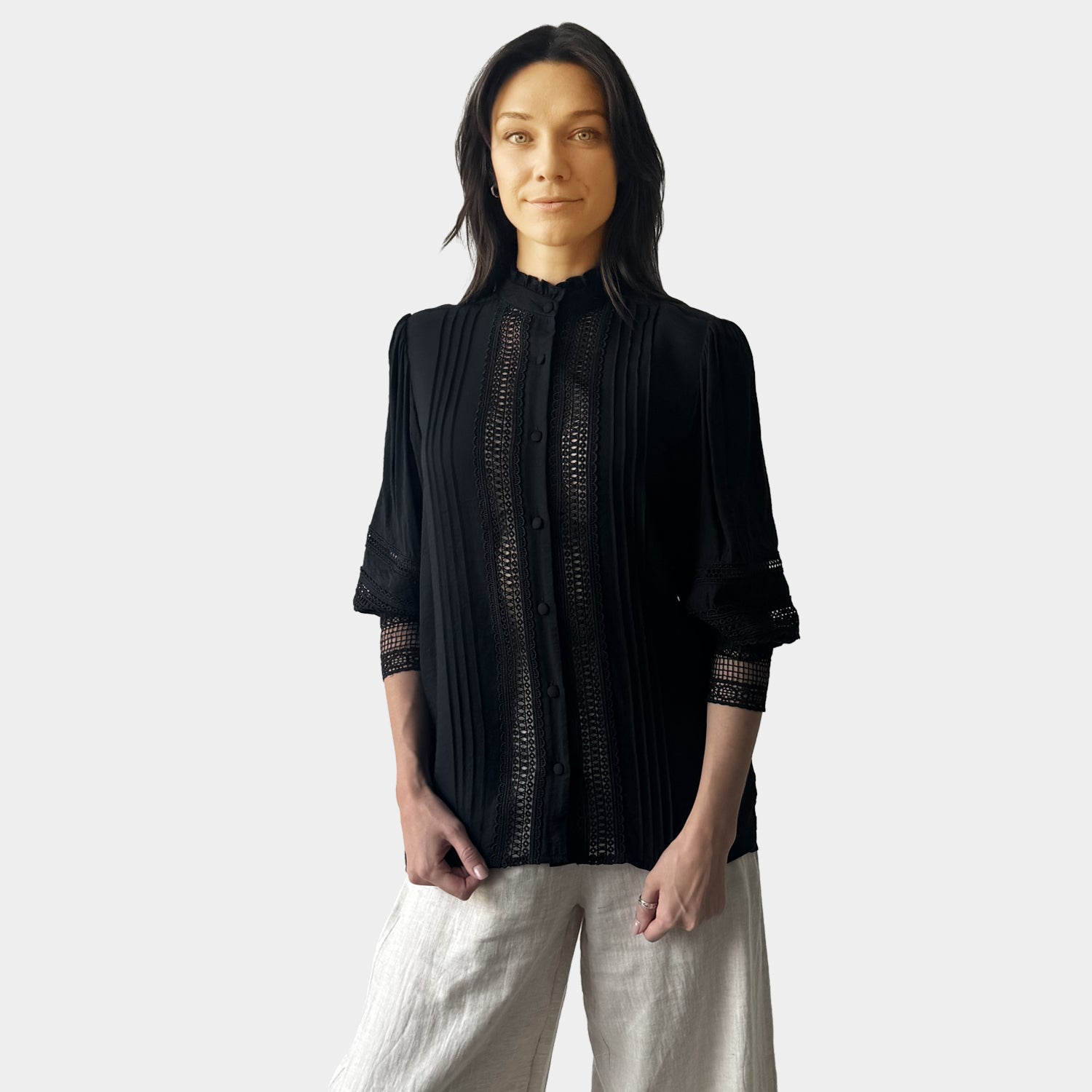 AM02381 LACE TRIM FRONT AND SLEEVE TOP