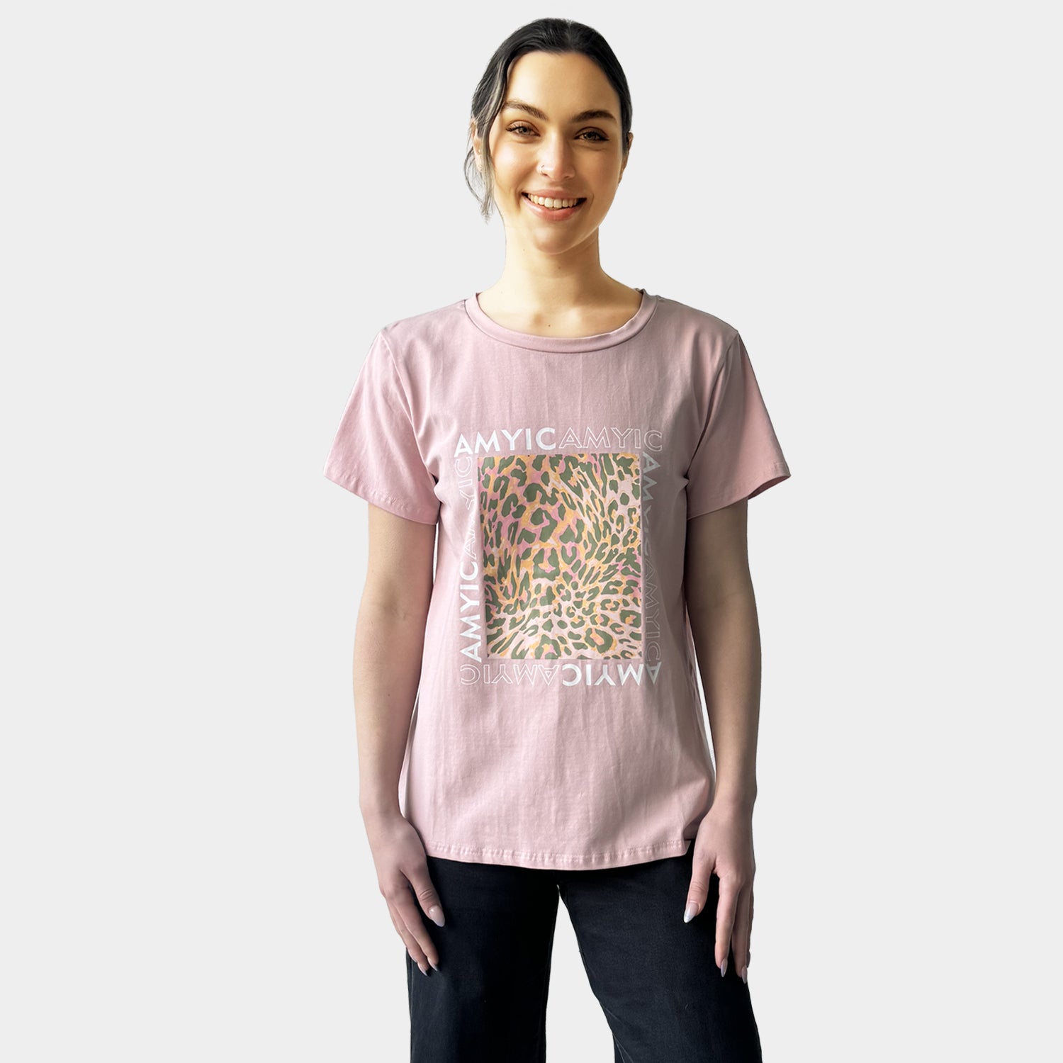 AM023075 SQUARE PRINT & LETTERS TEE