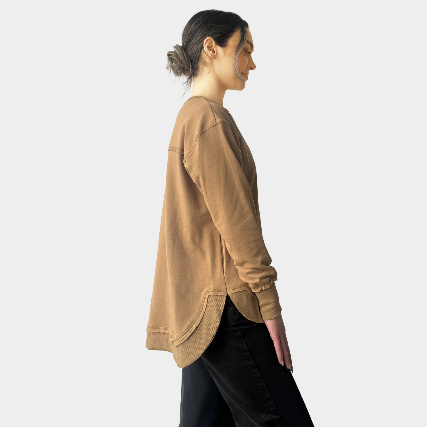 AM022161 TAN EMBROIDERY SWEATSHIRT