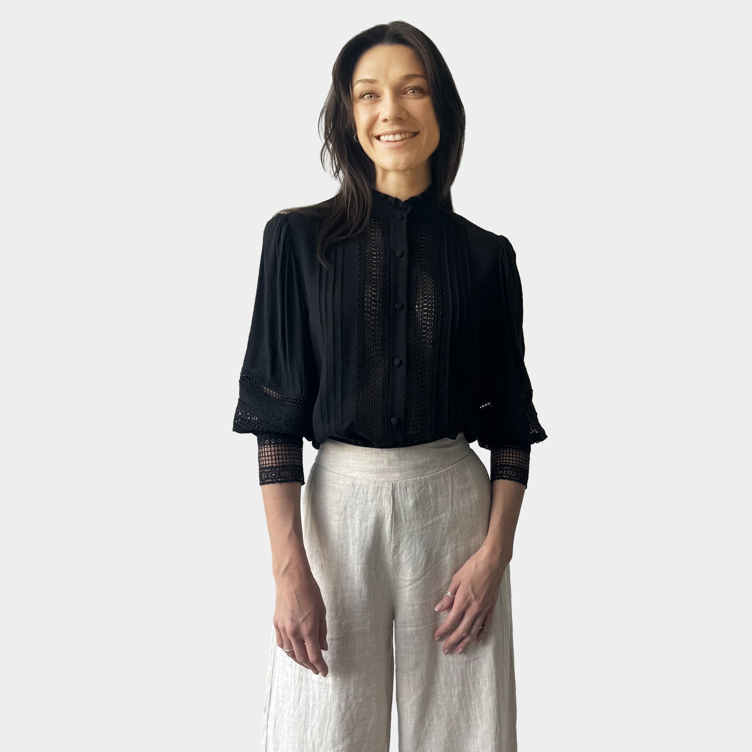 AM02381 LACE TRIM FRONT AND SLEEVE TOP