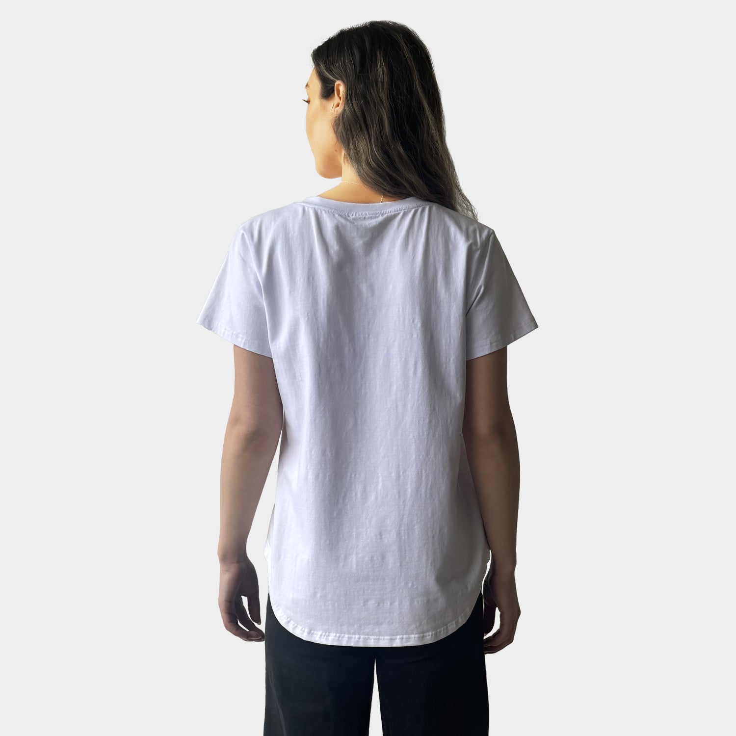 AM022202 LOVE HEART PRINT V NECK TEE