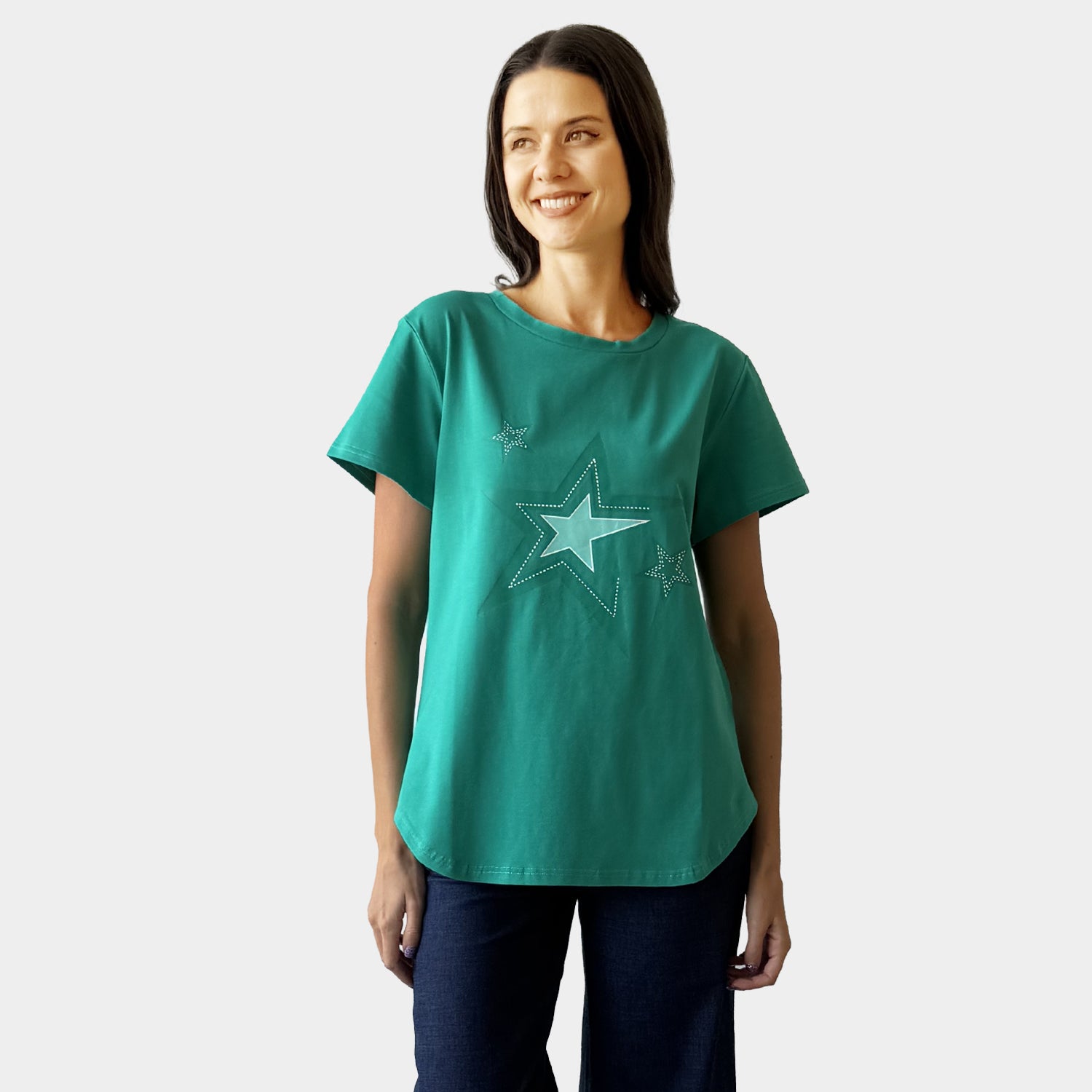 AM24063 MULTI STAR PRINT TEE