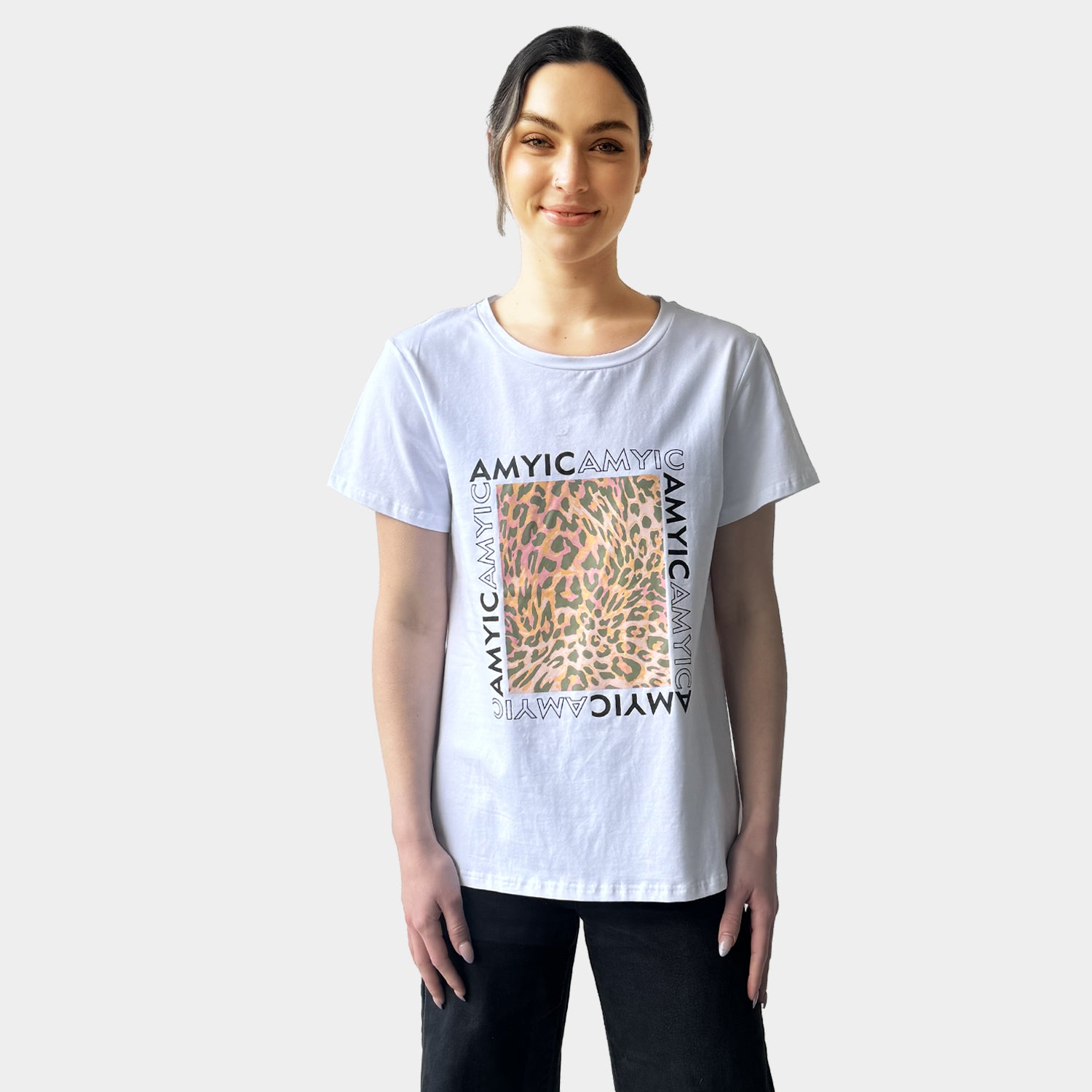 AM023075 SQUARE PRINT & LETTERS TEE