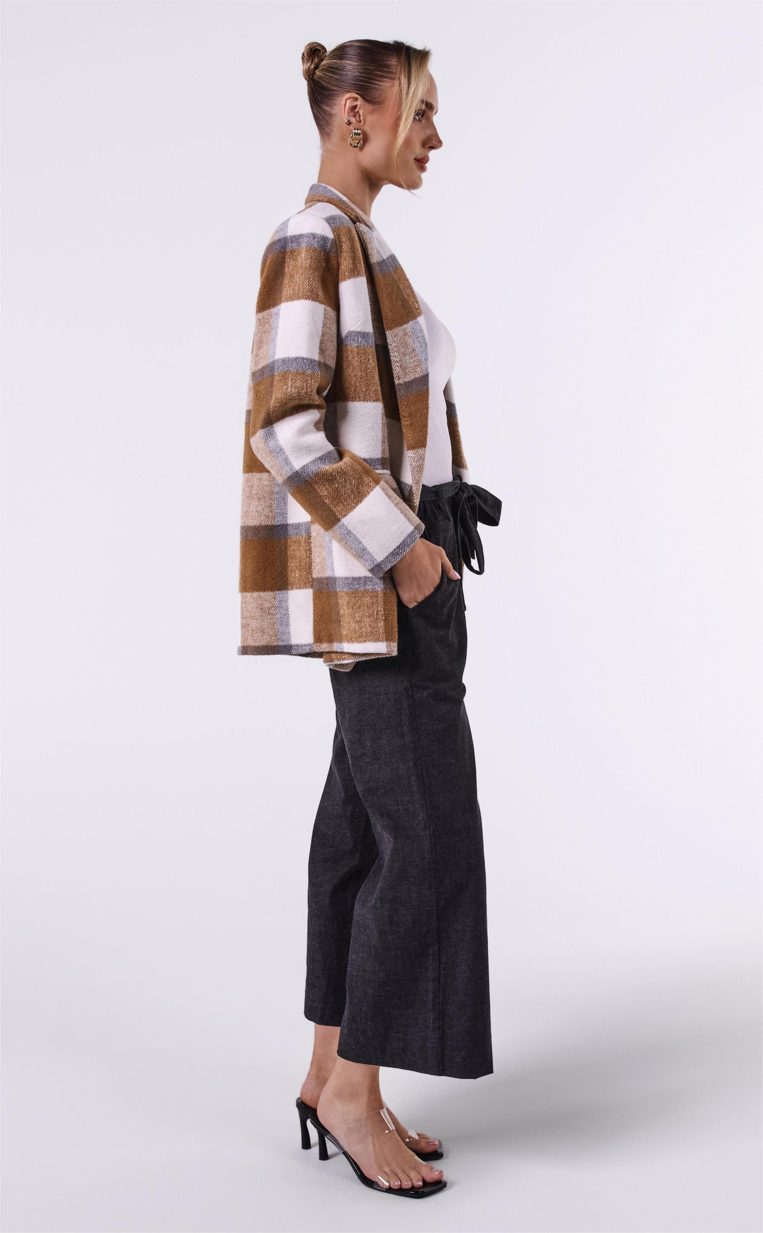 AM023049-5 MOCHA CHECK BLAZER