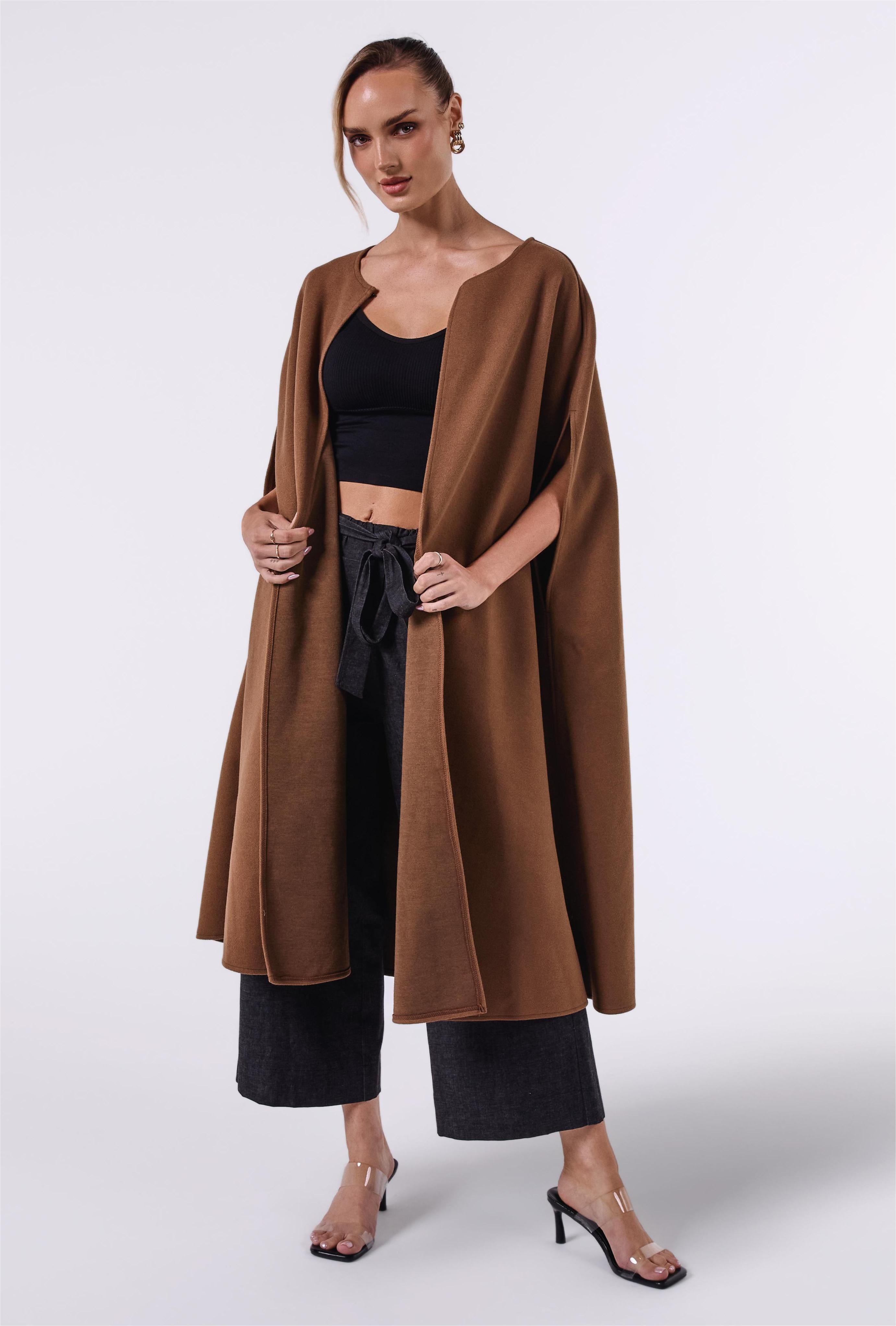 AF00013 LONG SLEEVELESS COAT