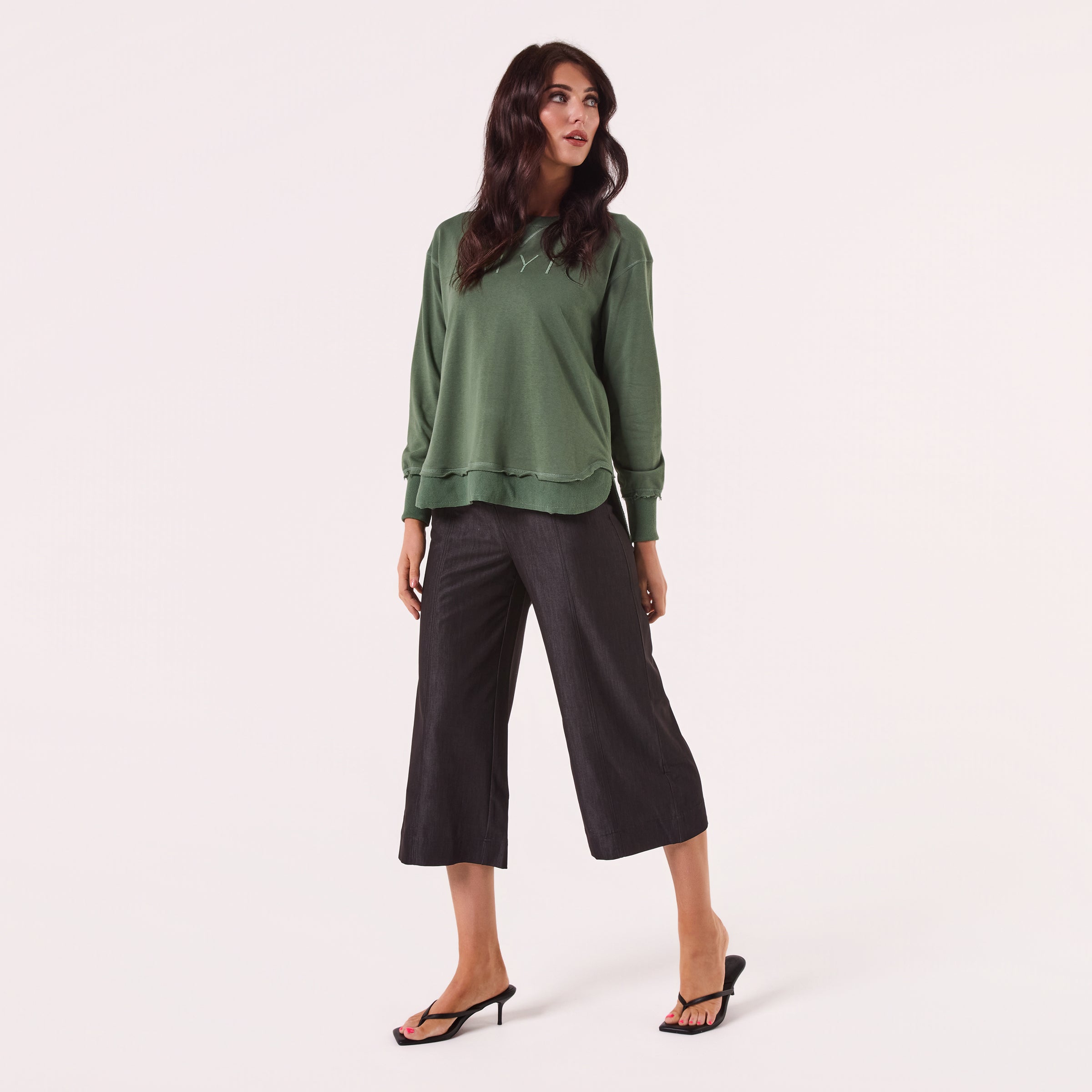 AM022161 KHAKI EMBROIDERY SWEATSHIRT