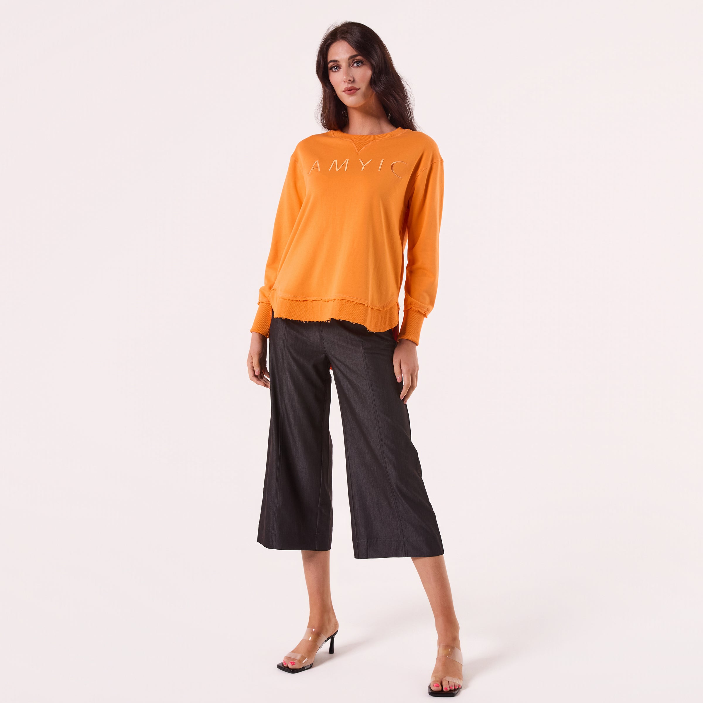 AM022161 ORANGE EMBROIDERY SWEATSHIRT