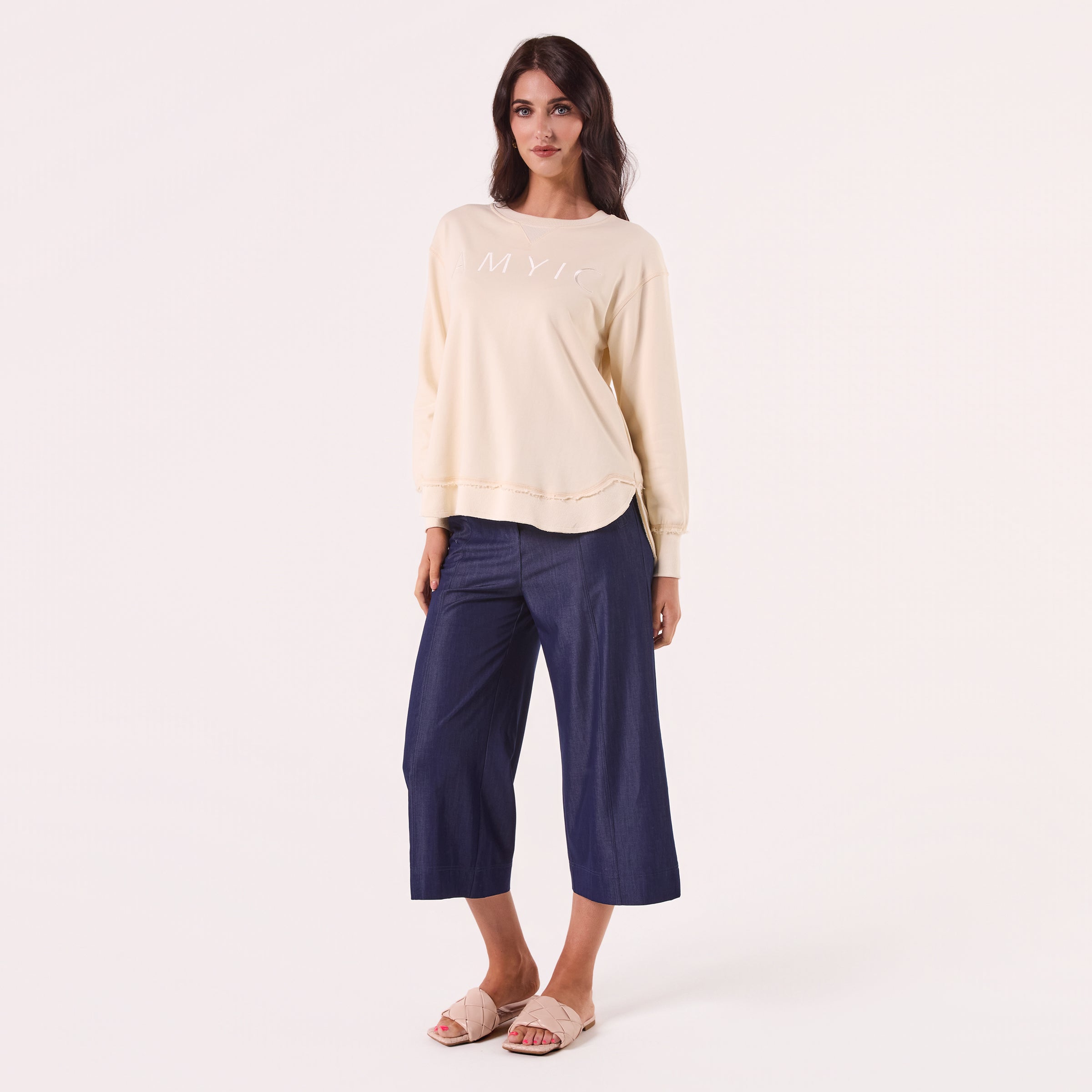 AM022161 BEIGE EMBROIDERY SWEATSHIRT