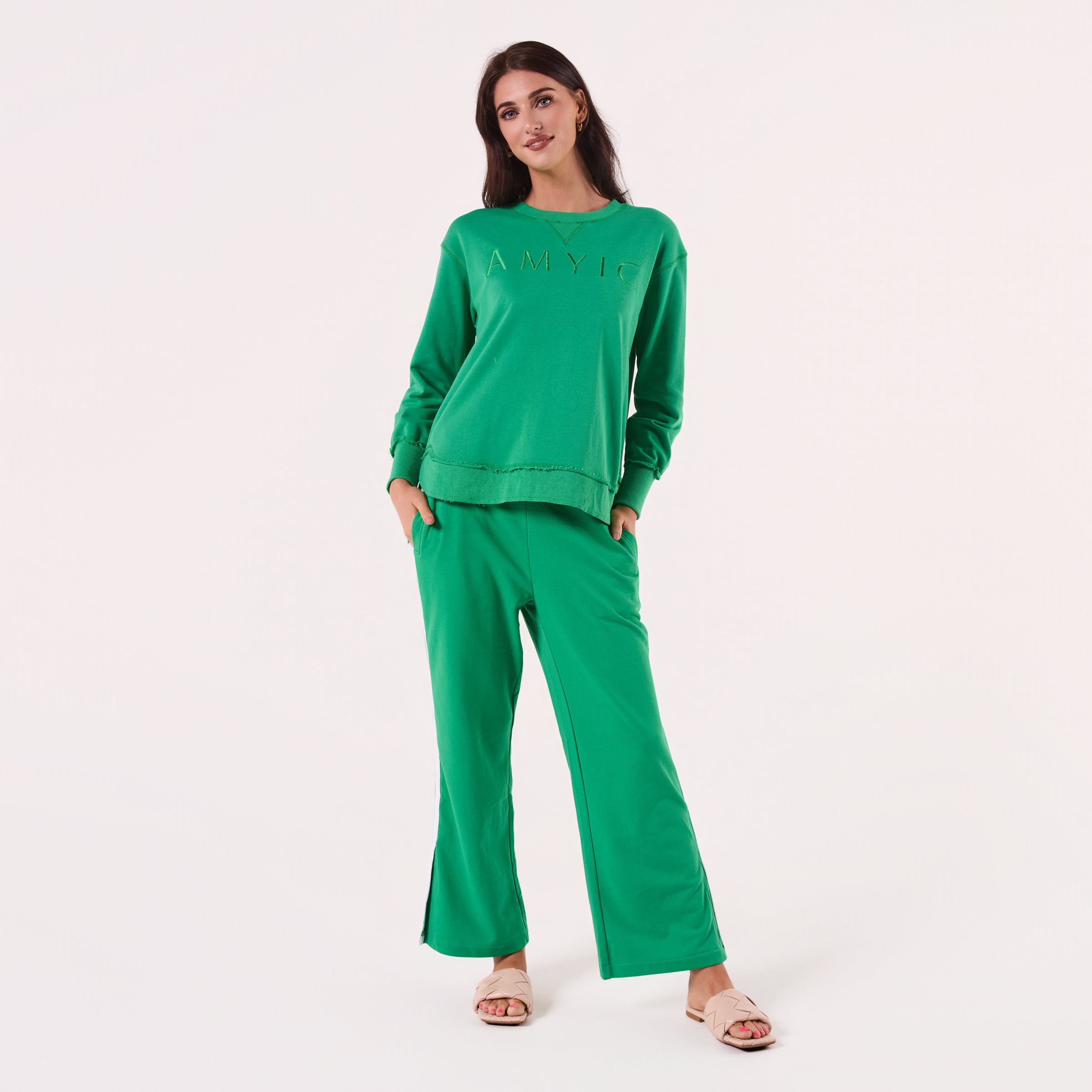 AM022161 GREEN EMBROIDERY SWEATSHIRT