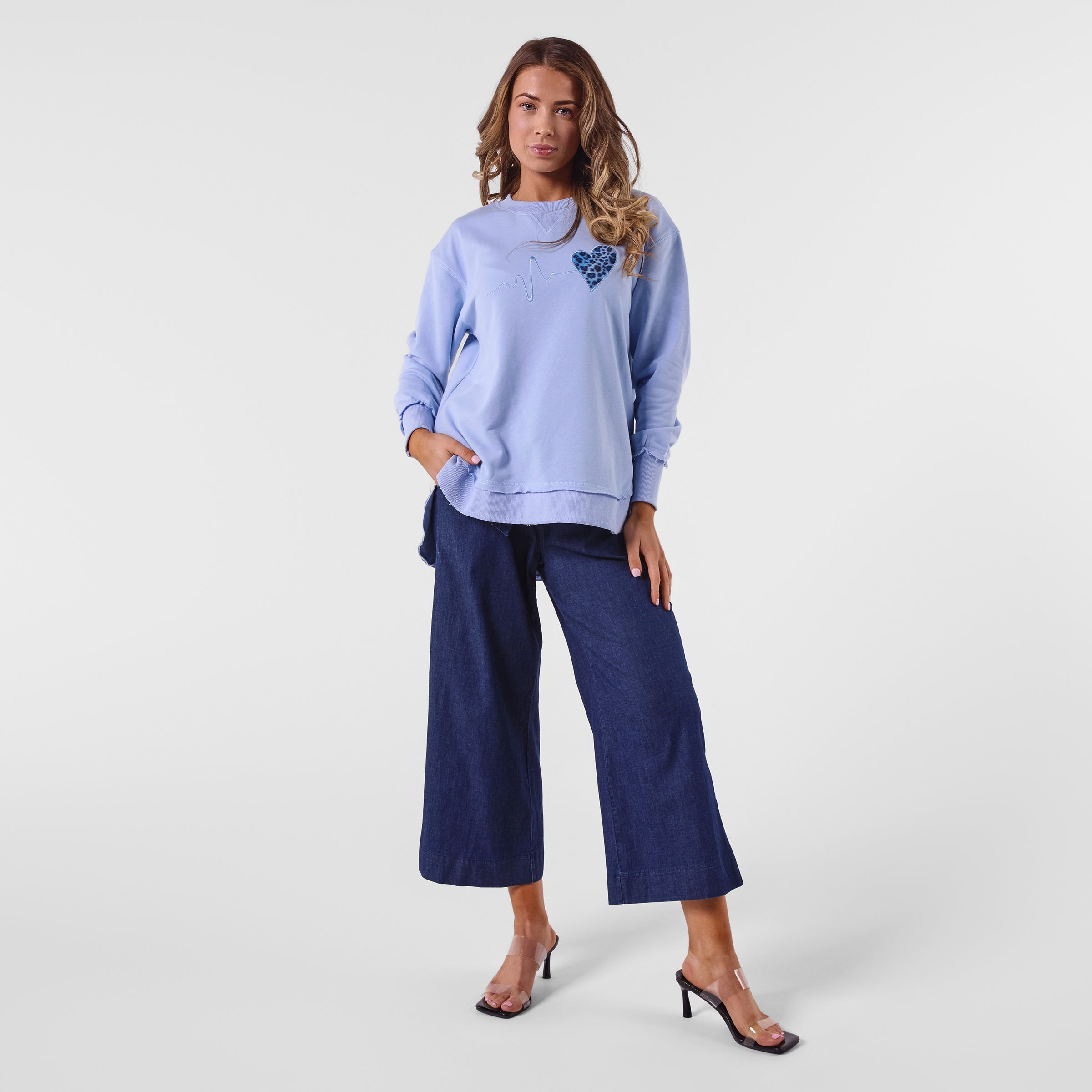 AM25099 LEOPARD HEART EMBROIDER