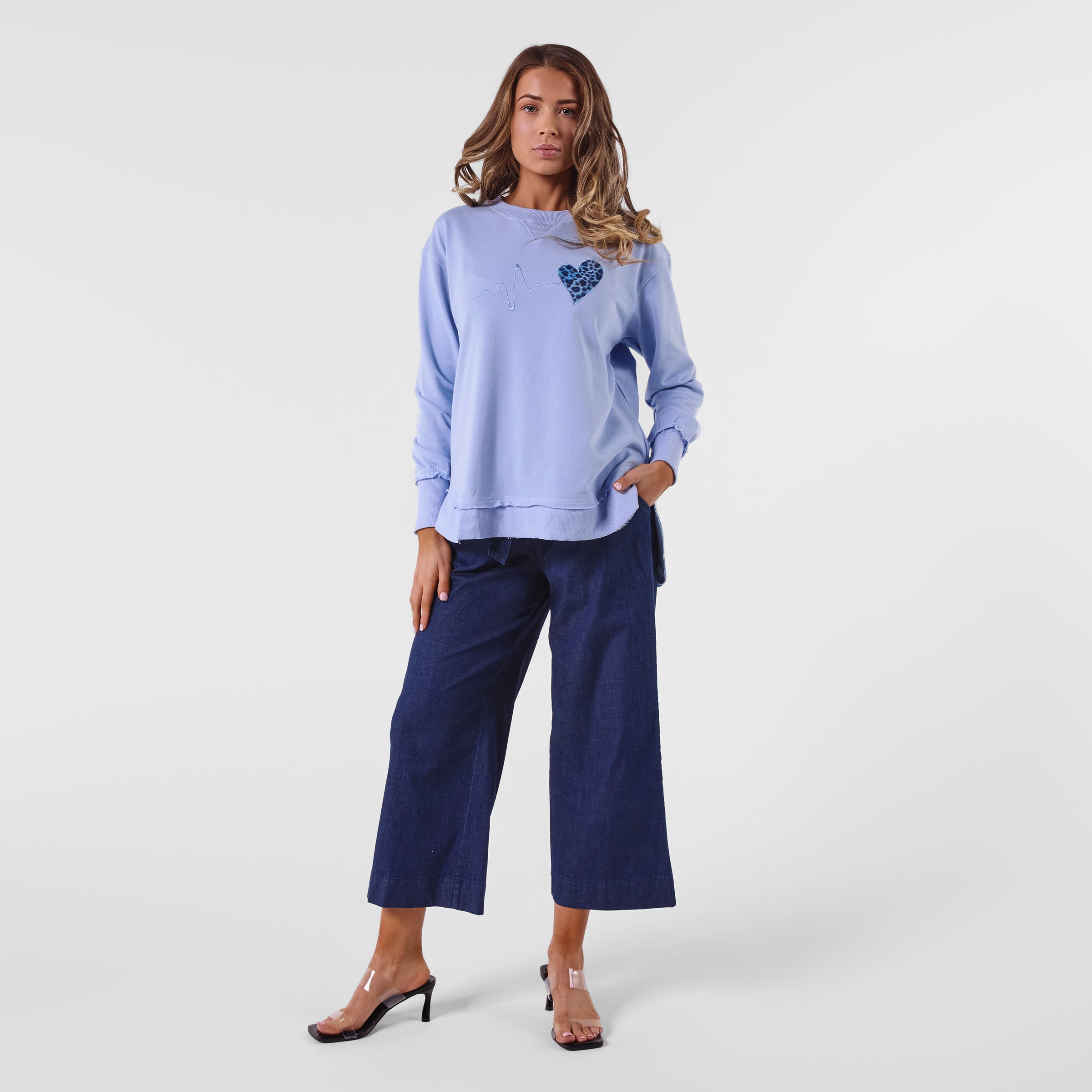 AM25099 LEOPARD HEART EMBROIDER