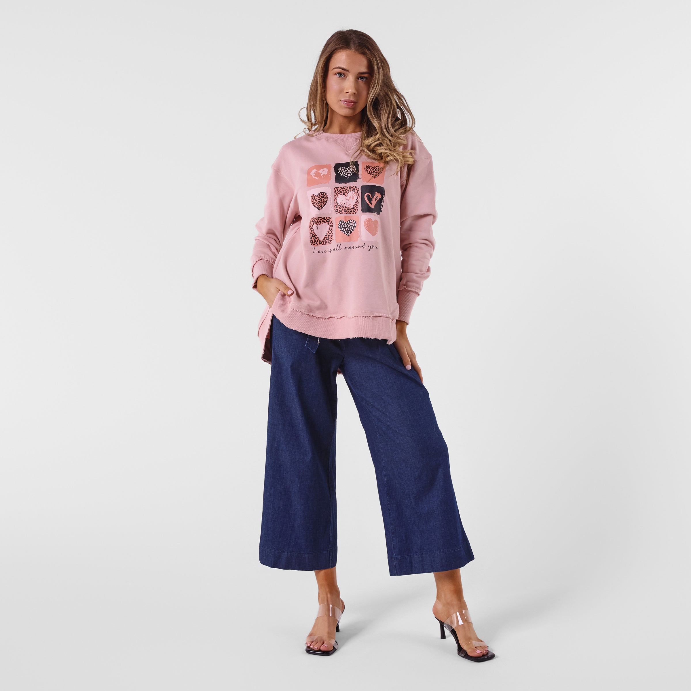 AM24026 MULTI PRINT SIDE POCKET SWEATSHIRT