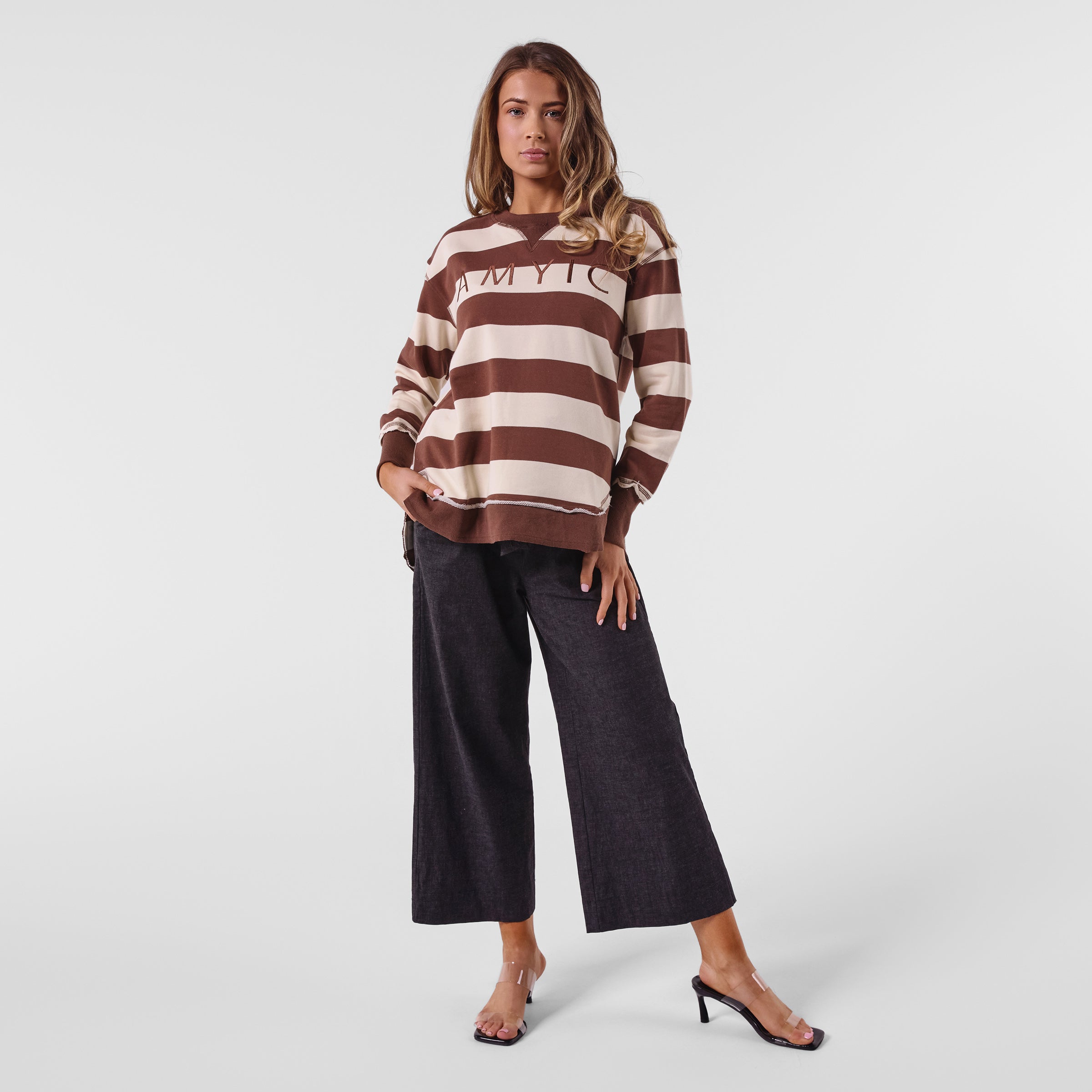 AM25017 STRIPE SWEATSHIRT