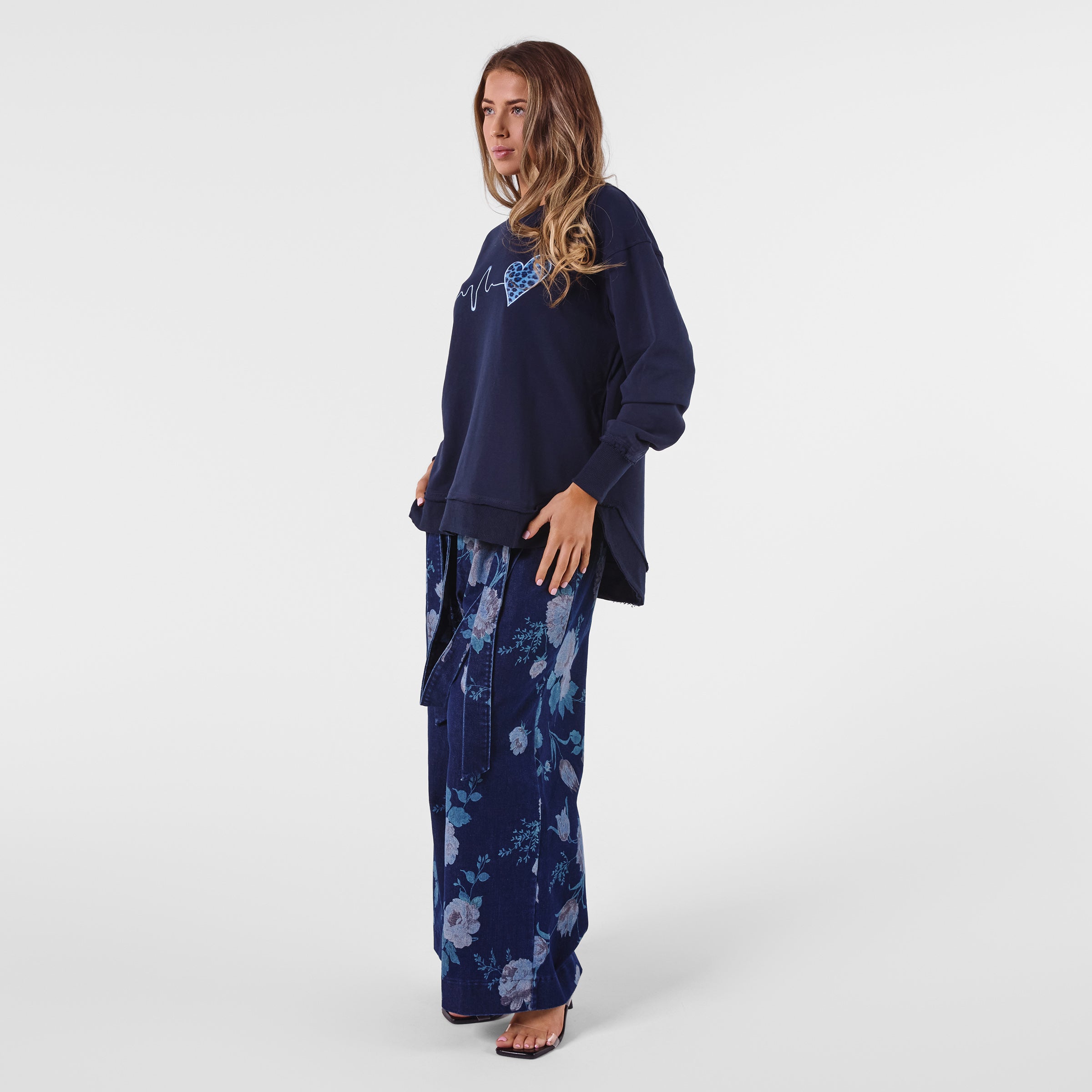 AM25099 LEOPARD HEART EMBROIDER