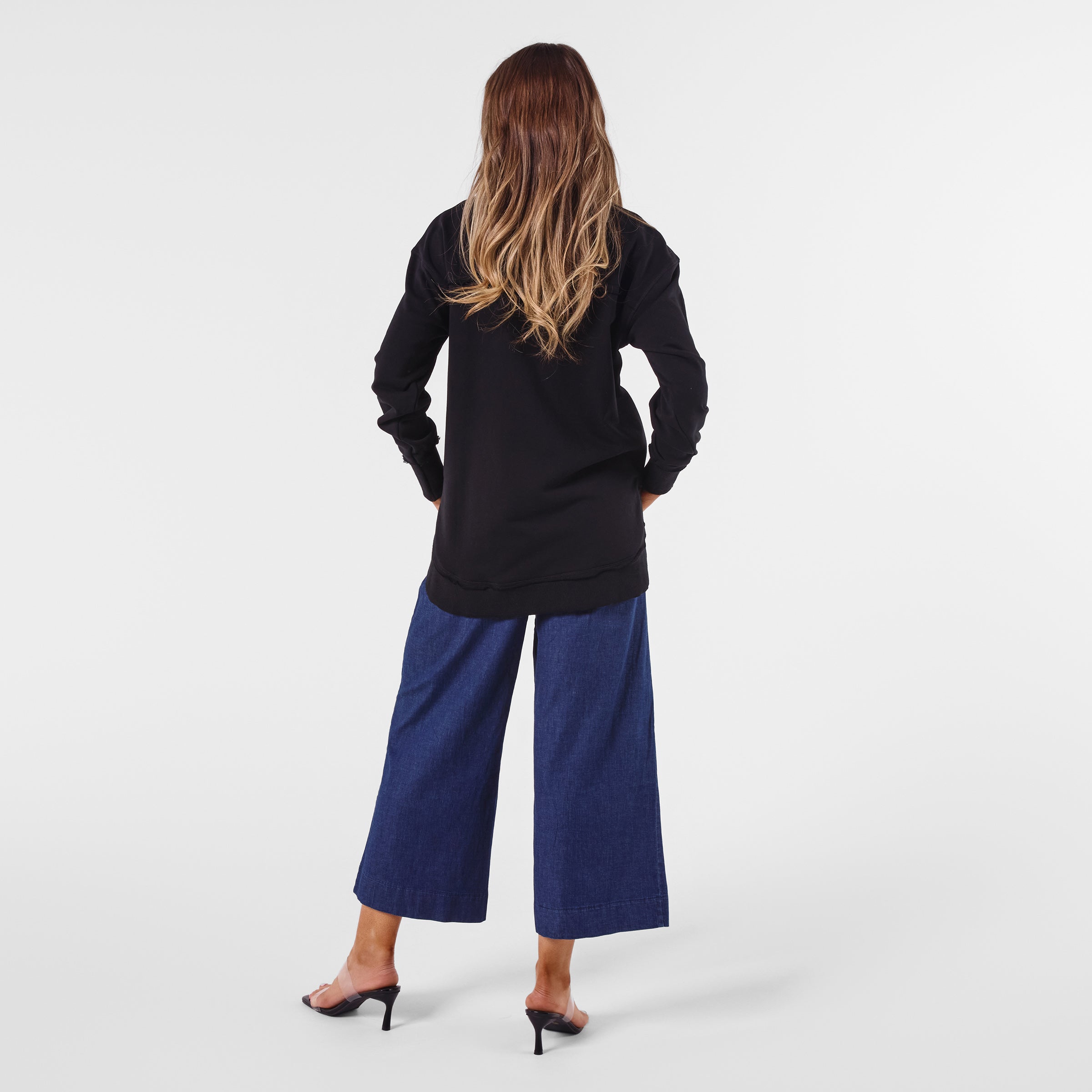 AM24026 MULTI PRINT SIDE POCKET SWEATSHIRT