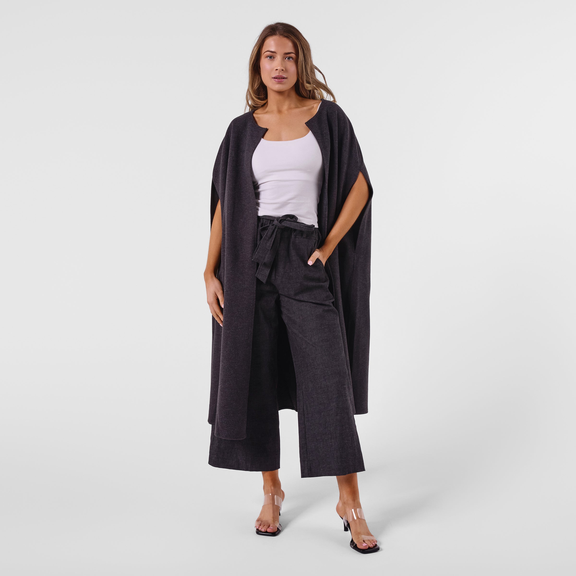 AF00013 SLEEVELESS LONG COAT