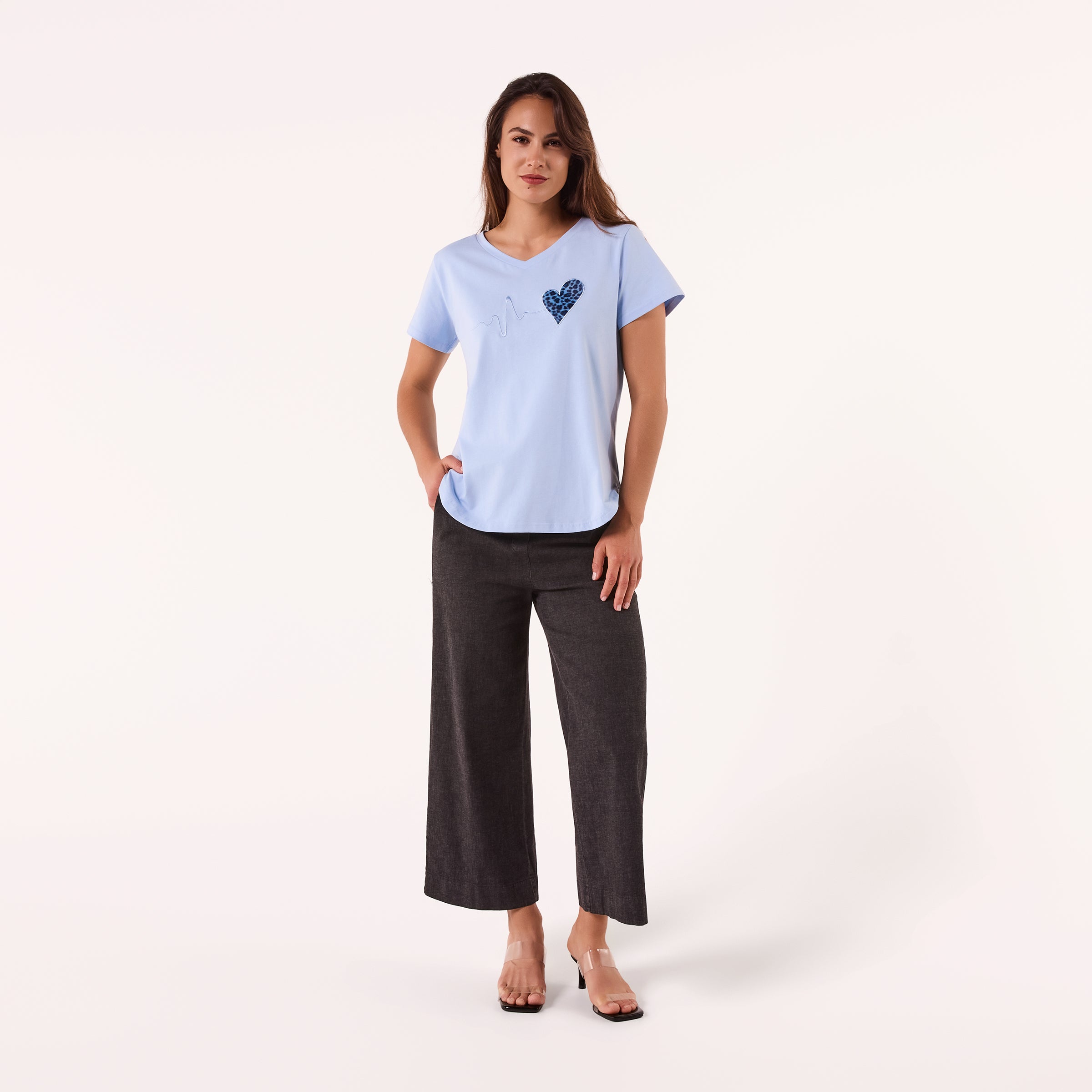 AM24062 EMBROIDER - V NECK TEE