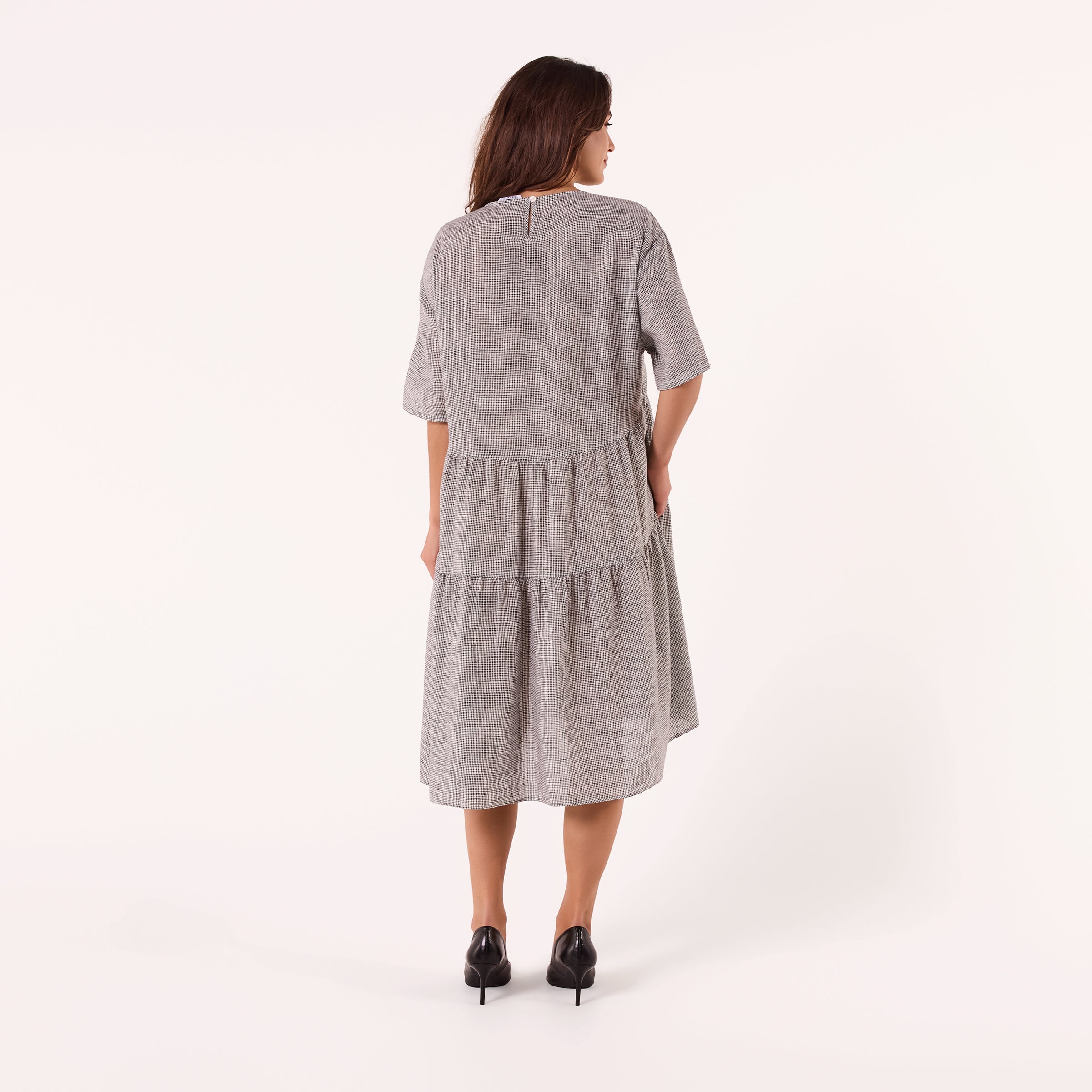 AM01128-2 V NECK GINGHAM 100%LINEN DRESS