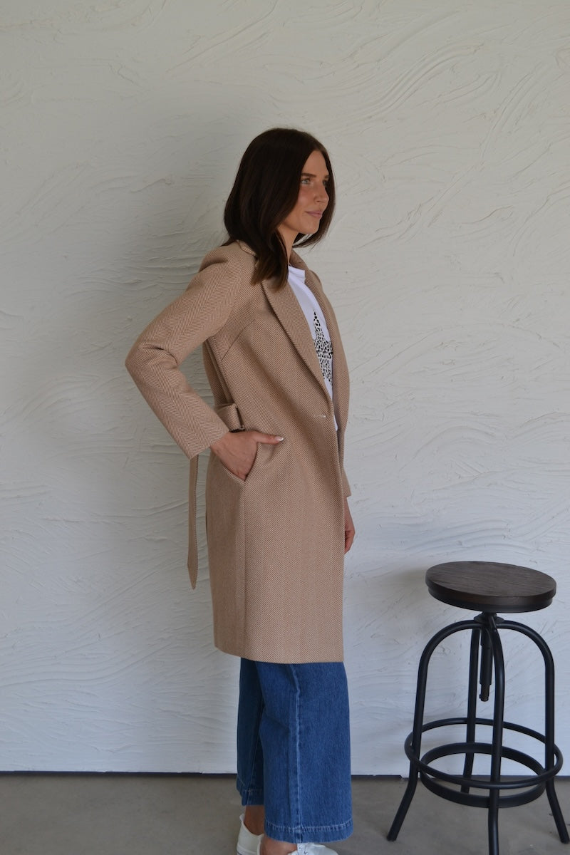 AM022193-1 CLASSIC COAT