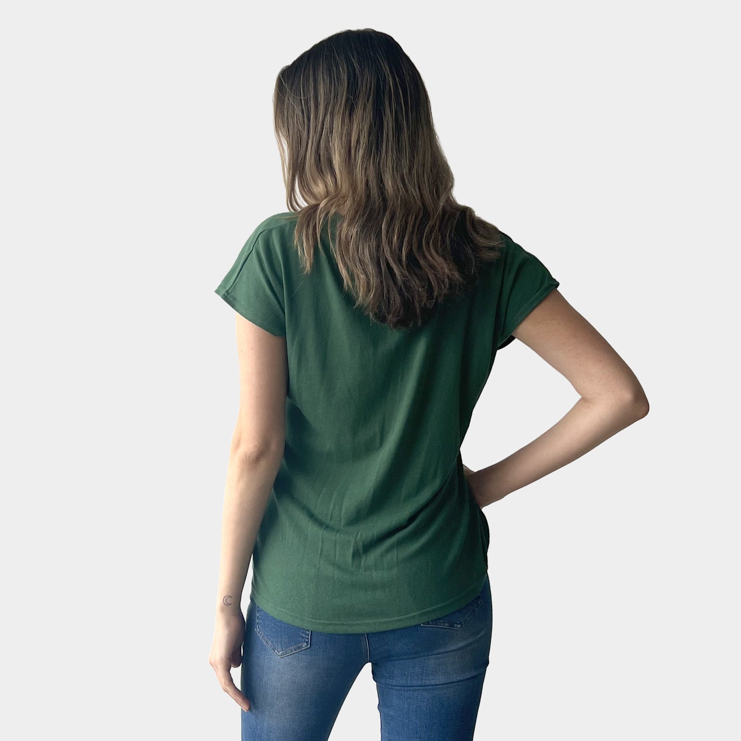 AM023019 V NECK TEE (SALE)