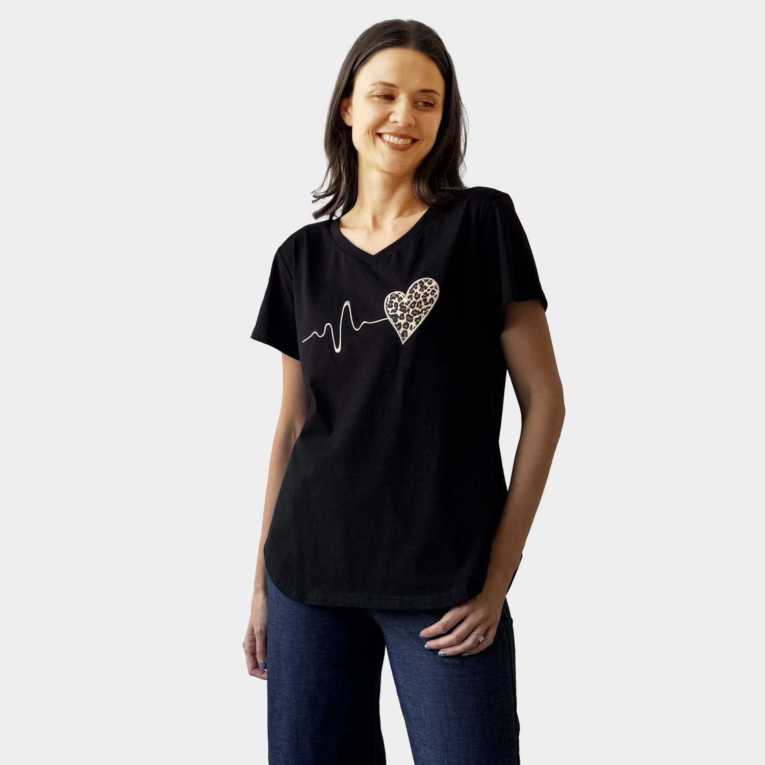 AM24062 EMBROIDER - V NECK TEE