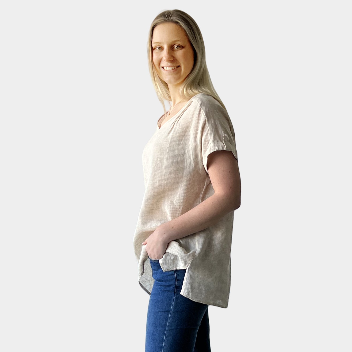 AM0222-1 TINY GINGHAM V NECK 100%LINEN TOP