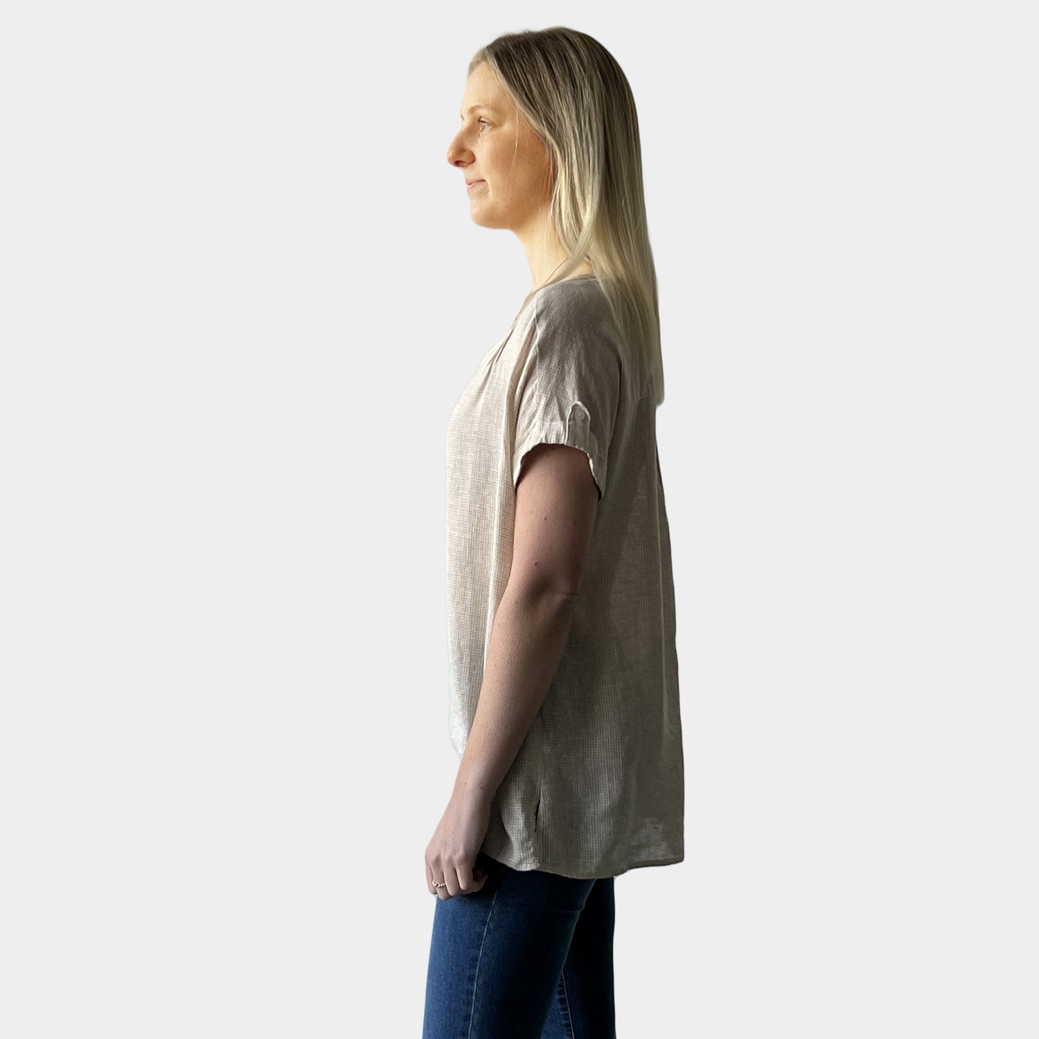 AM0222-1 TINY GINGHAM V NECK 100%LINEN TOP