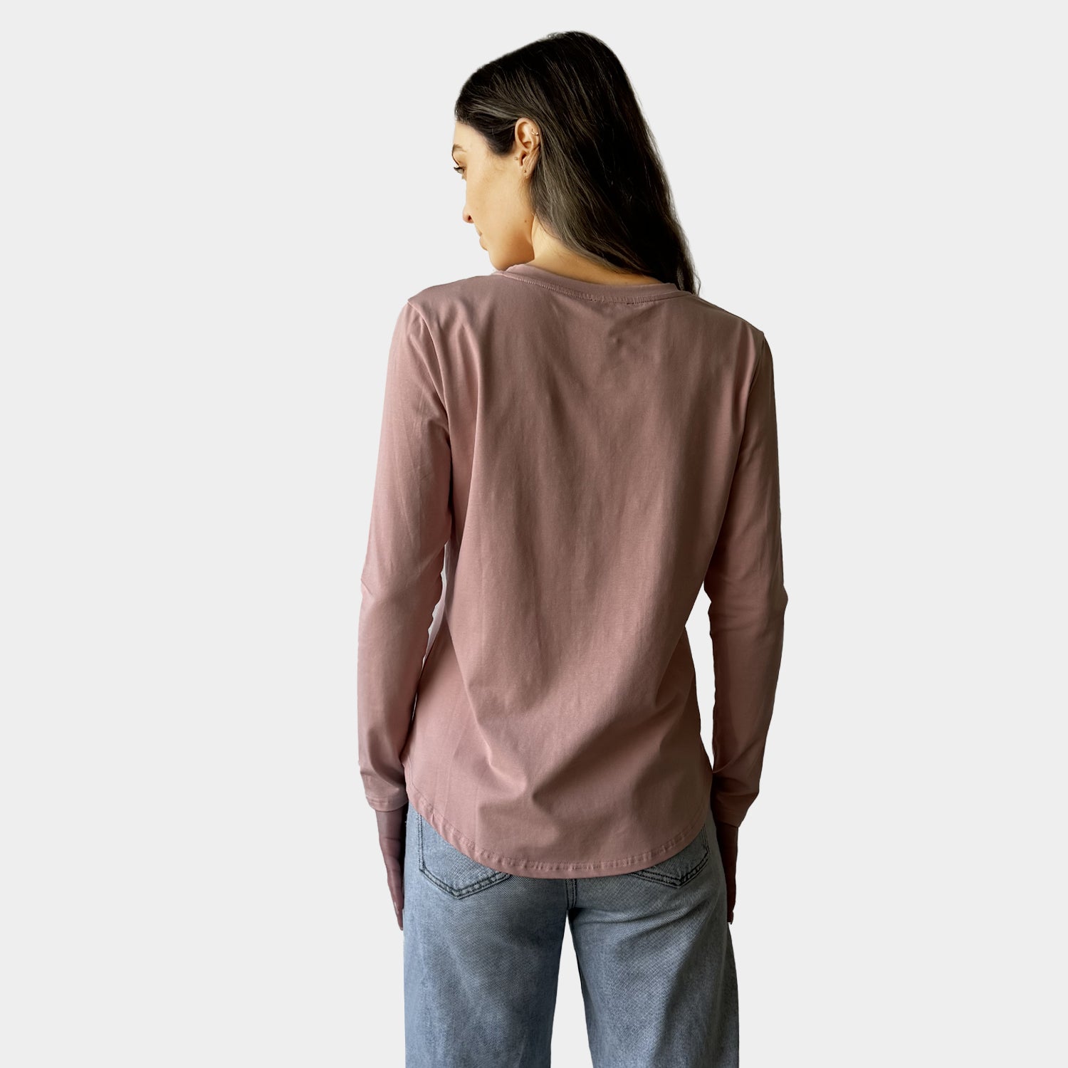 AM24027 V NECK EMBROIDERY LETTERS TEE