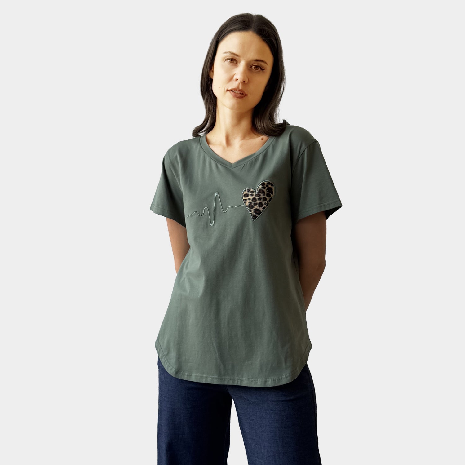 AM24062 EMBROIDER - V NECK TEE