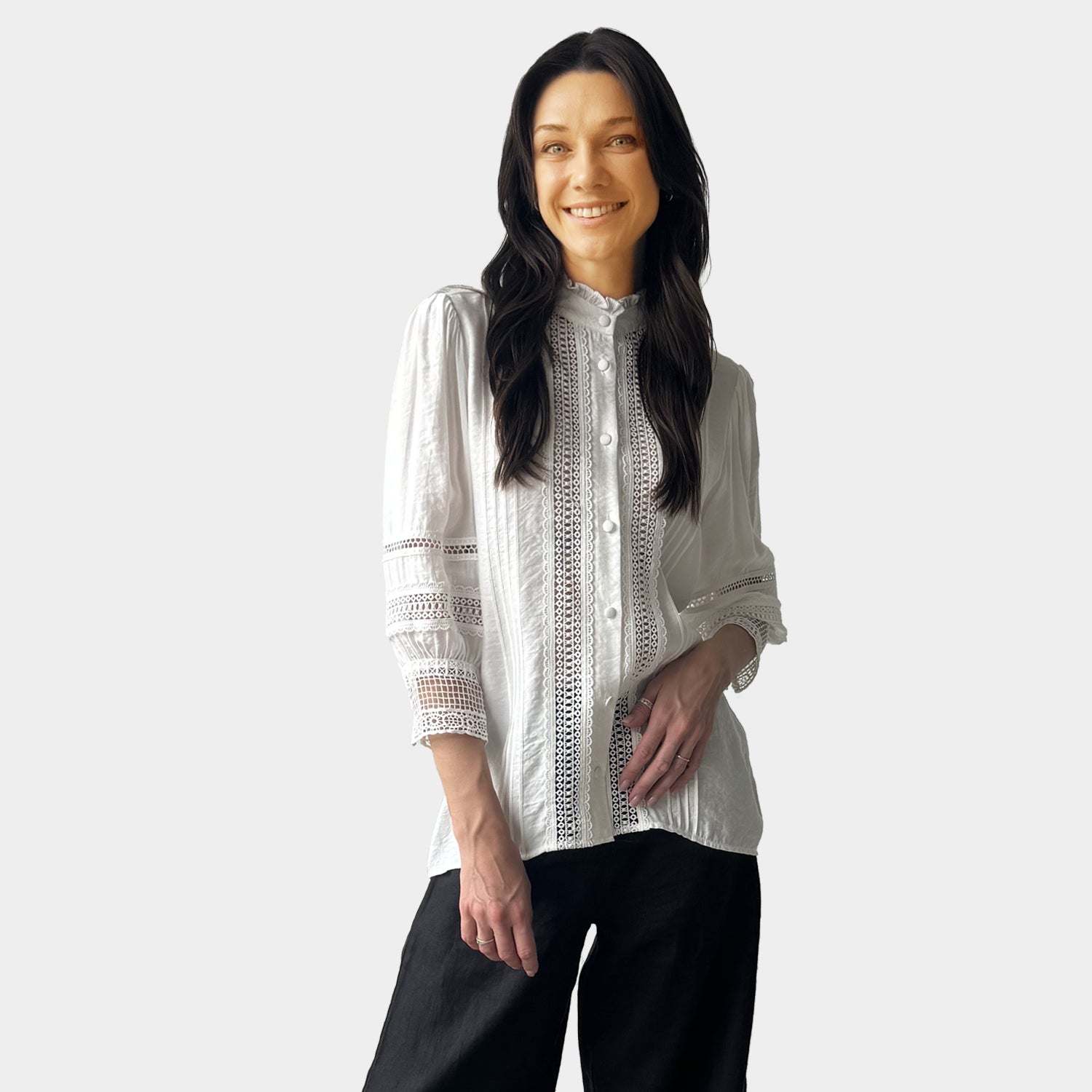 AM02381 LACE TRIM FRONT AND SLEEVE TOP