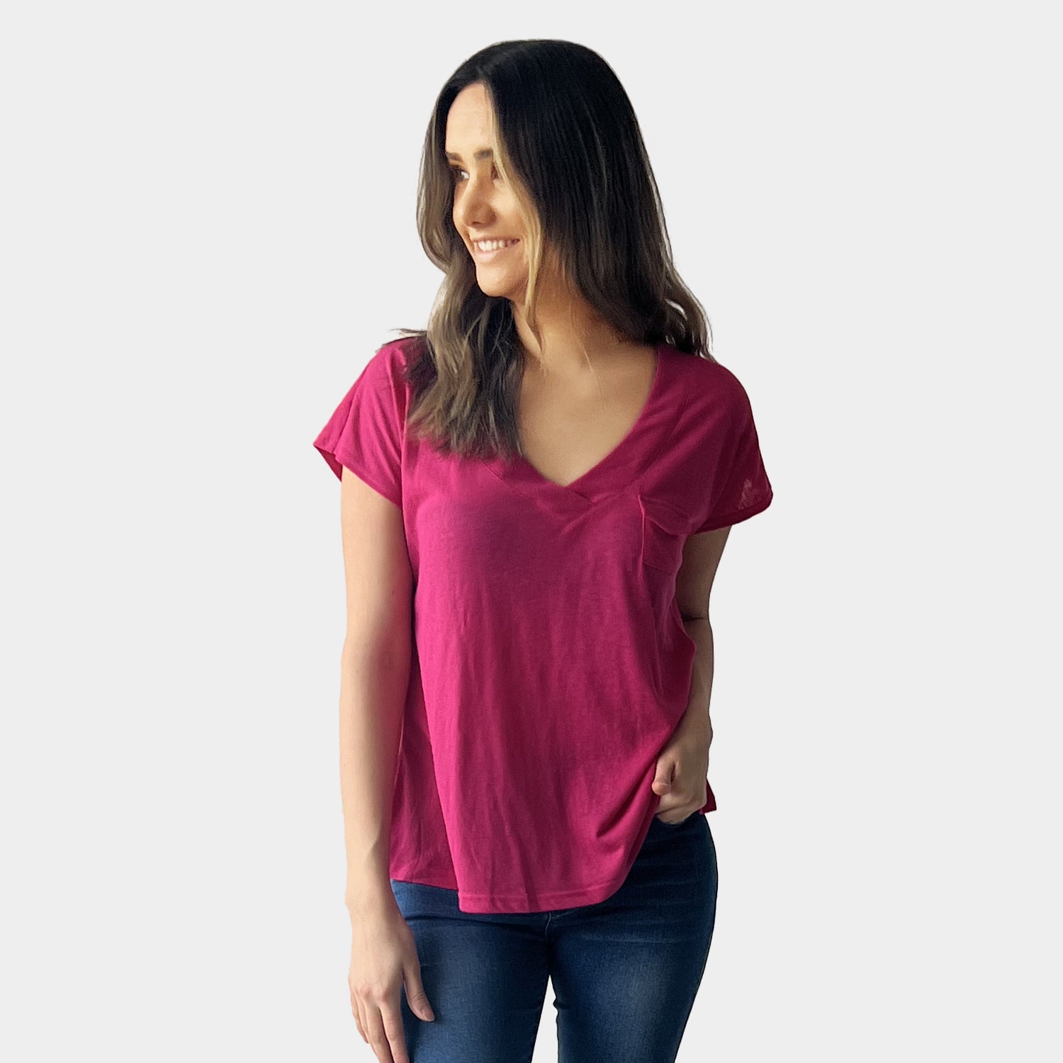 AM023019 V NECK TEE (SALE)