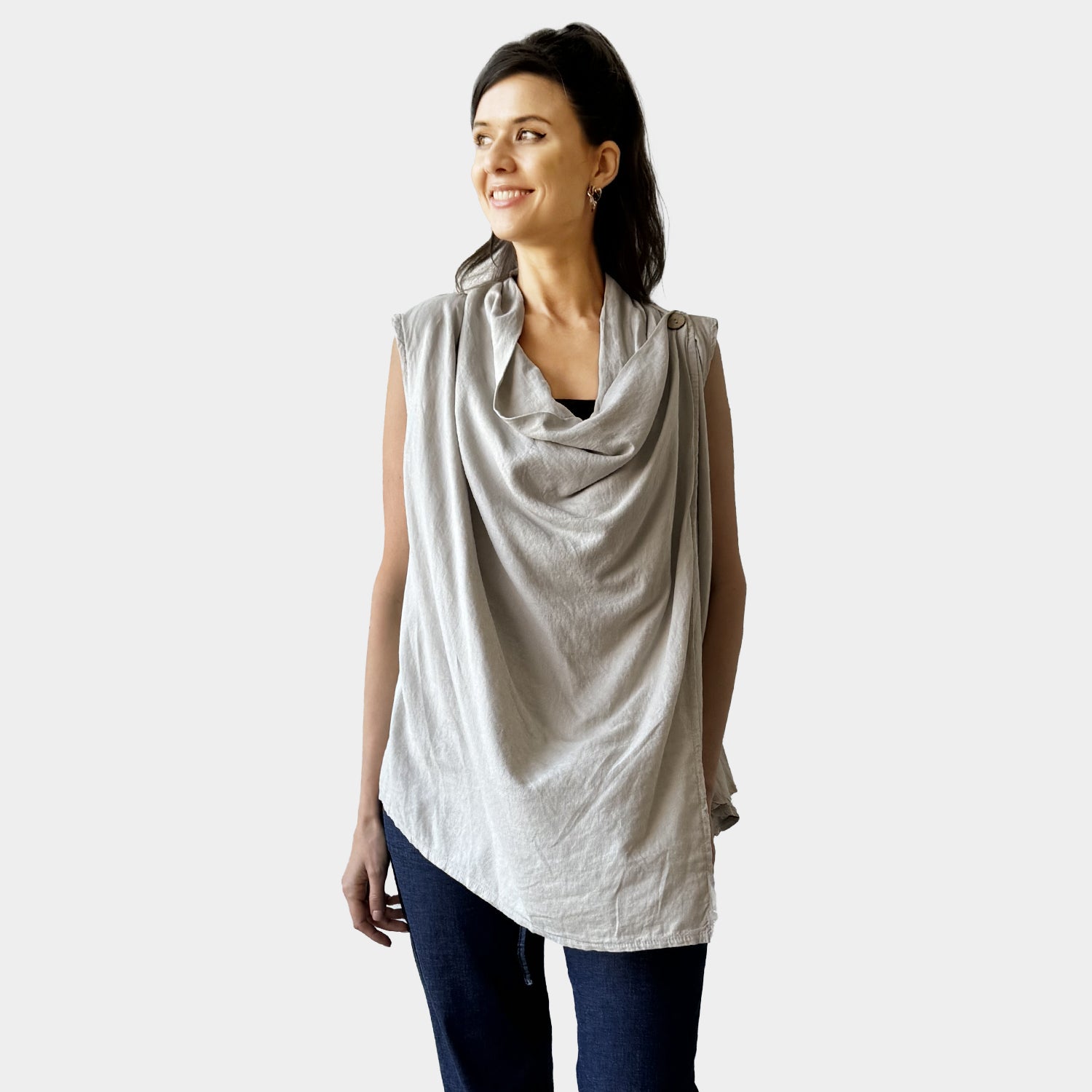 AIY80100 FUNCKY SLEEVELESS TOP