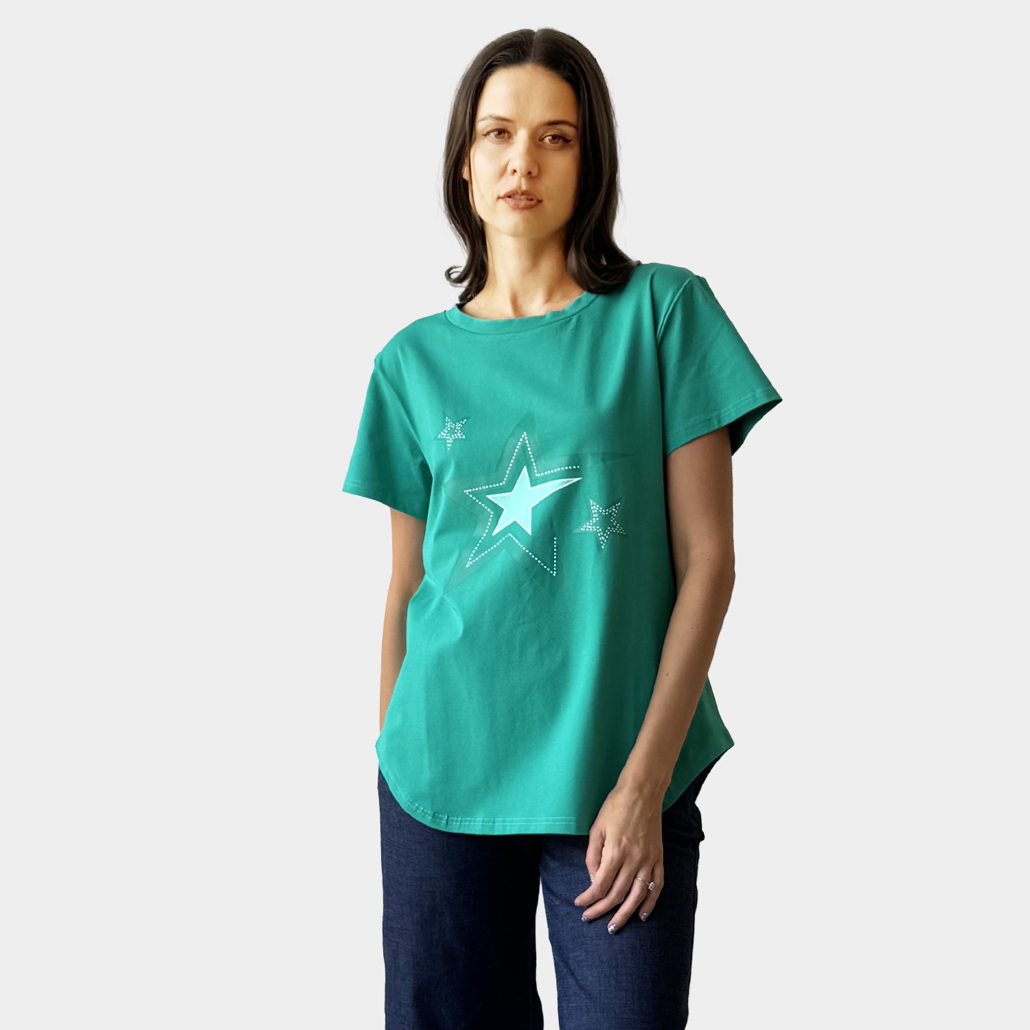 AM24063 MULTI STAR PRINT TEE