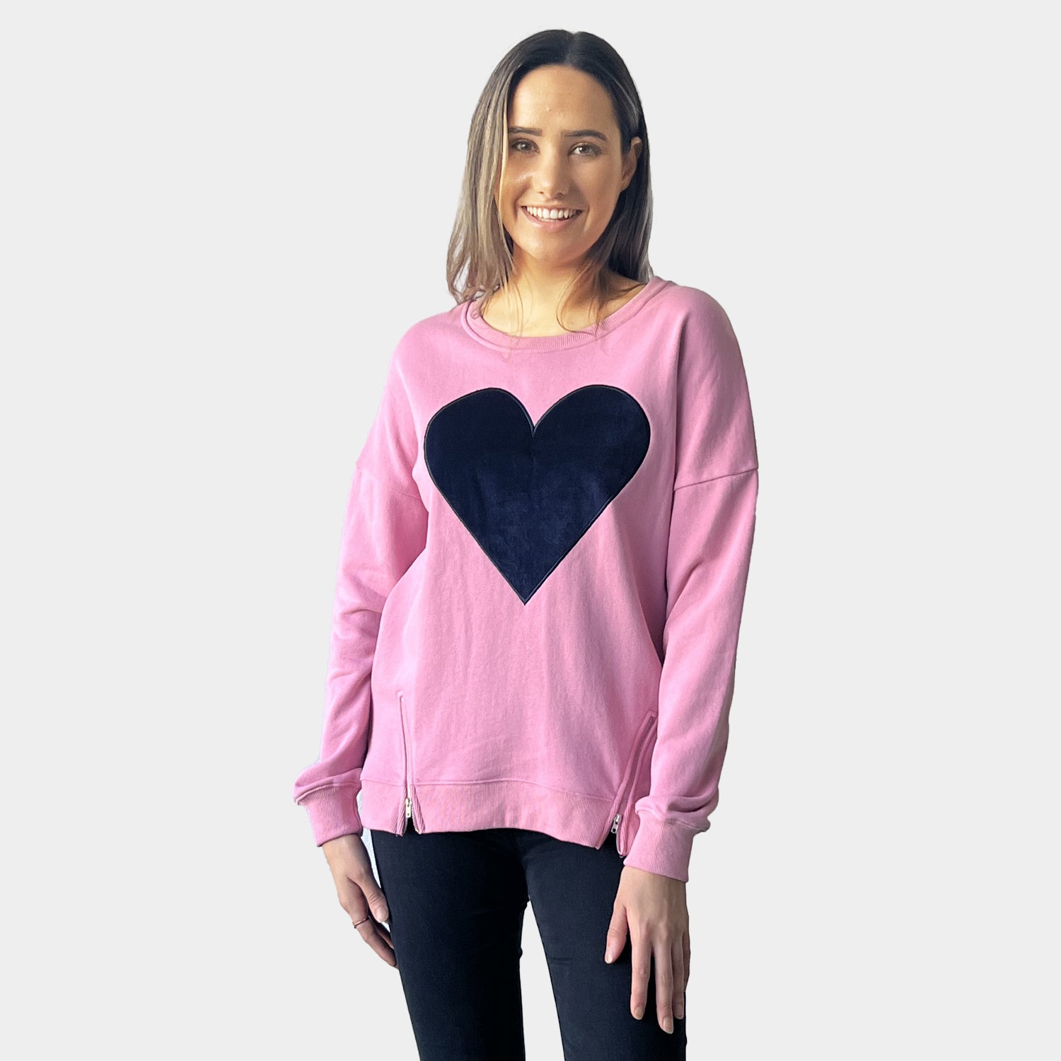 AM02361 EMBROIDERY LOVE HEART