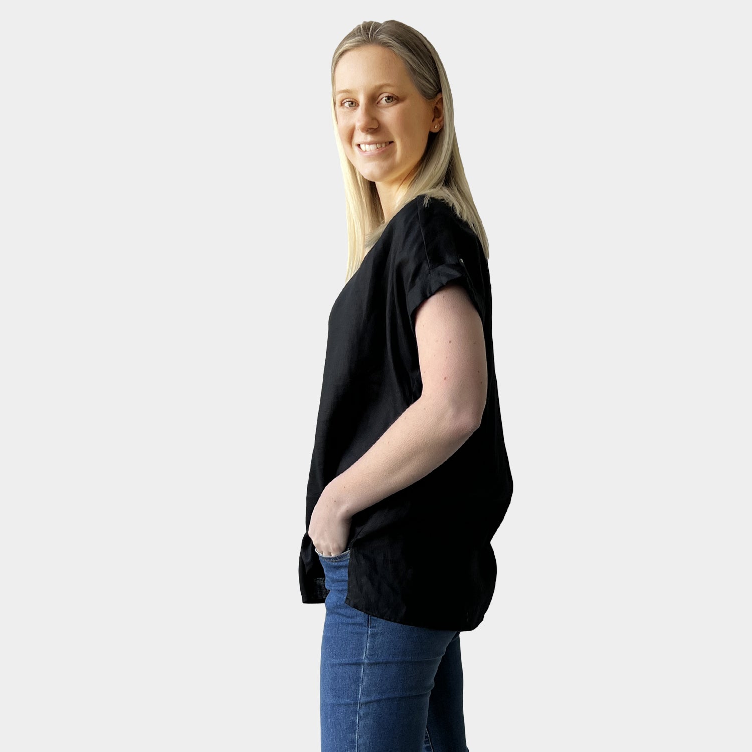 AM0222 100%LINEN V NECK TOP