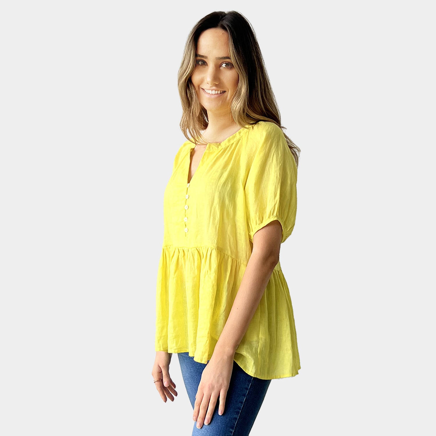 AM022169 100%LINEN BUTTON V NECK TOP