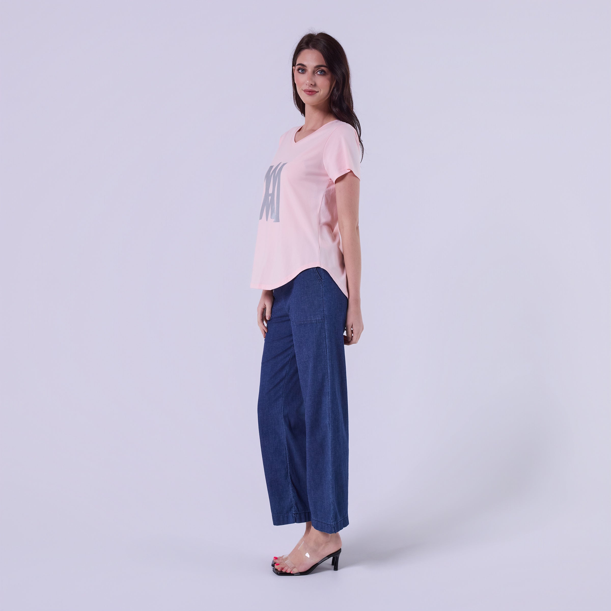 AM24057 V -NECK TEE