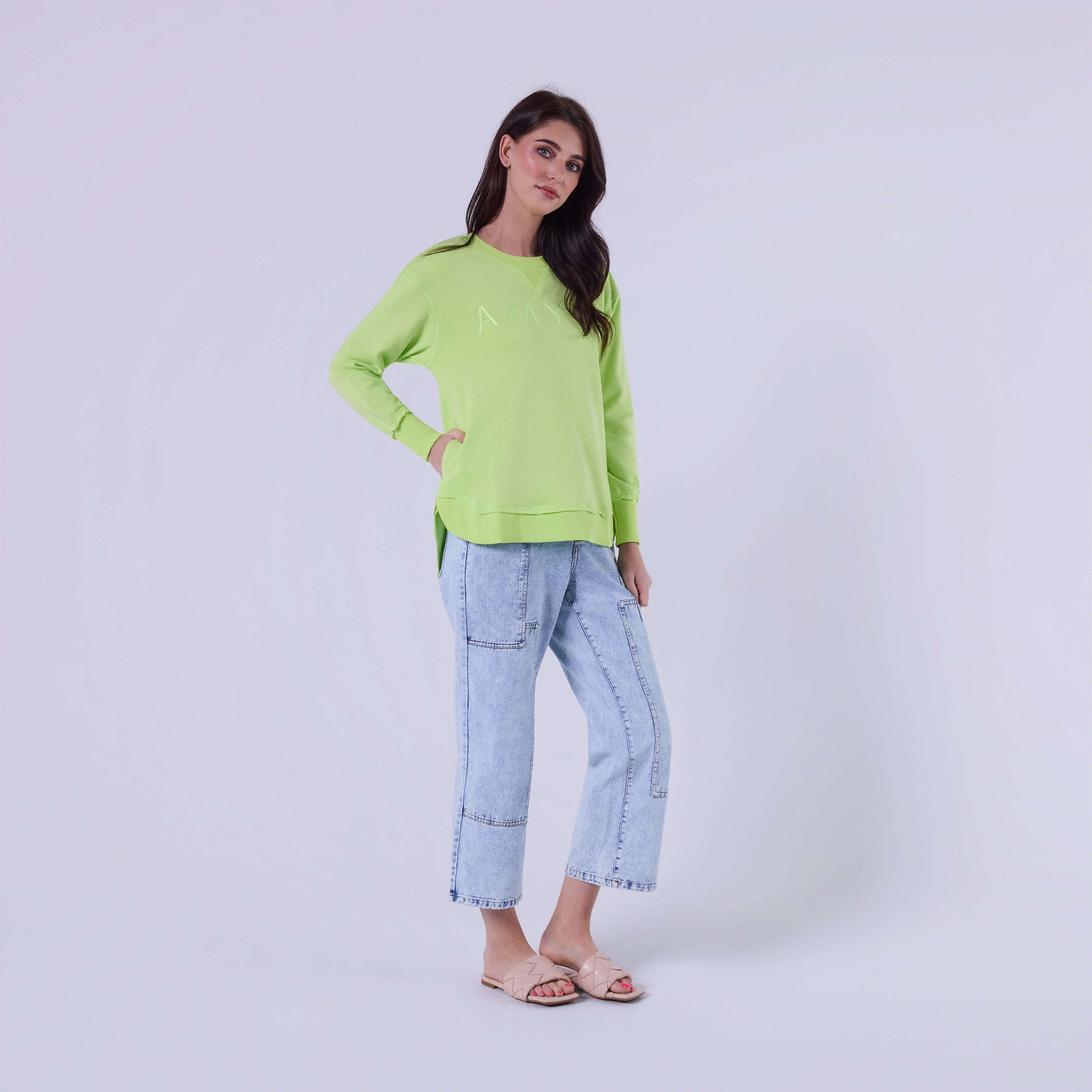 AM022161 FLORESCENT GREEN EMBROIDERY SWEATSHIRT