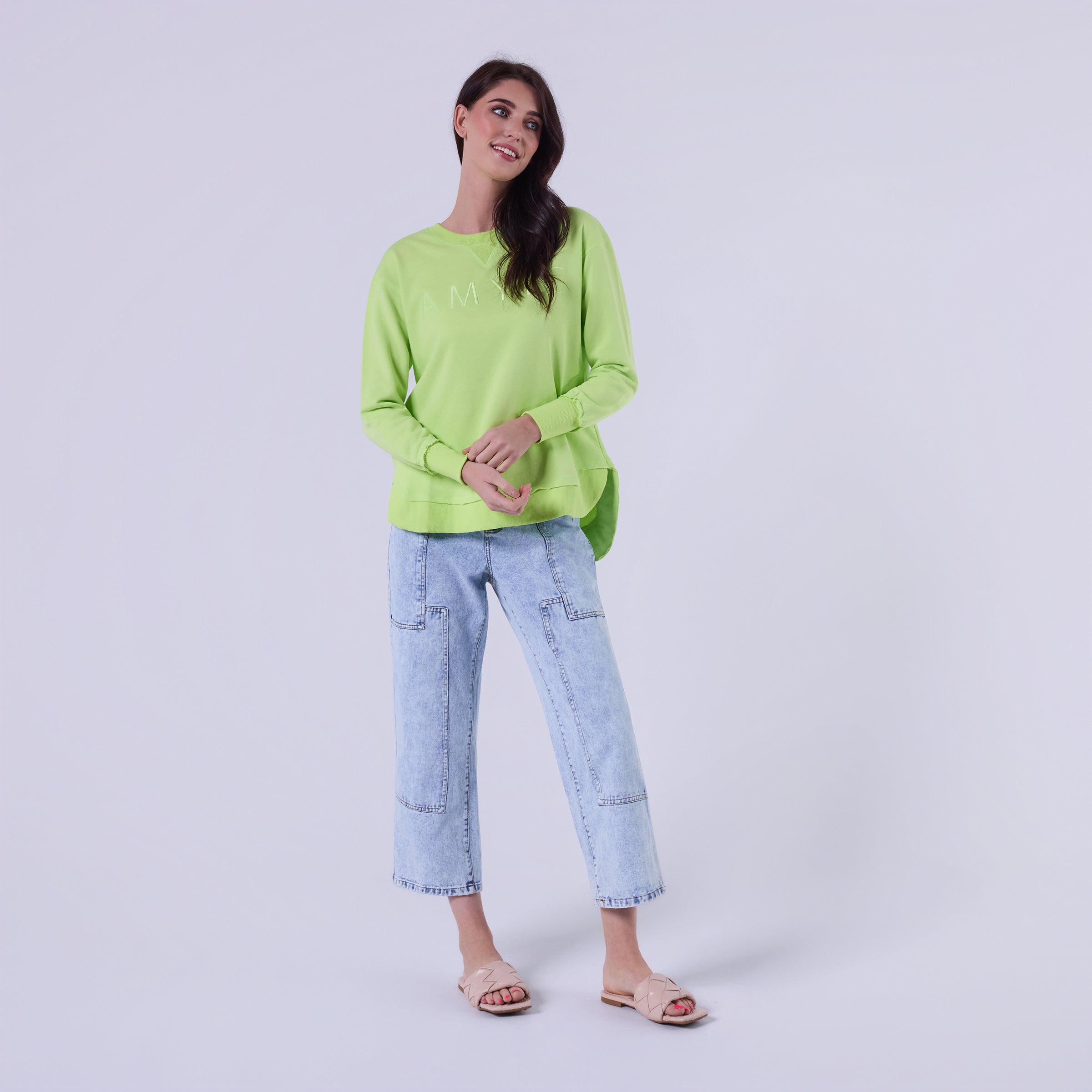 AM022161 FLORESCENT GREEN EMBROIDERY SWEATSHIRT