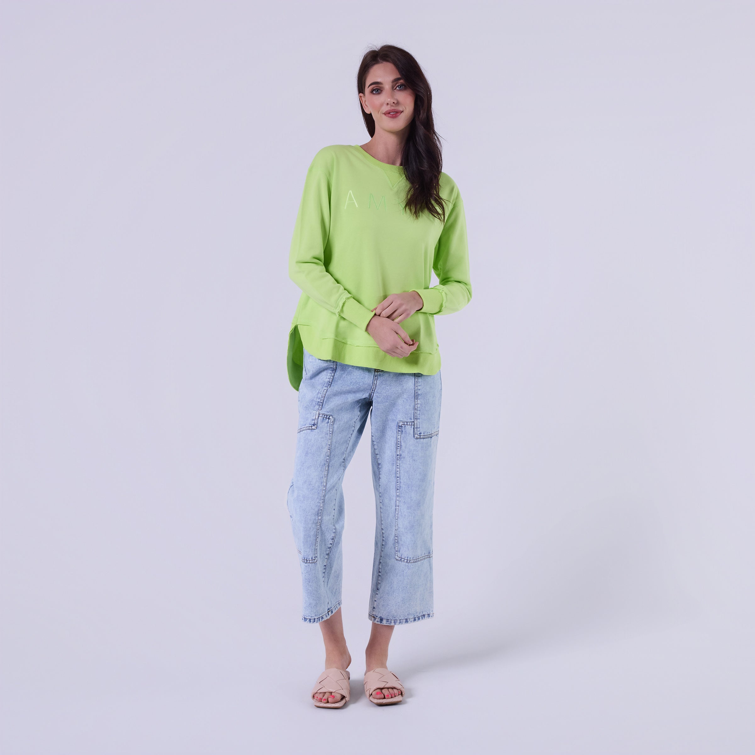 AM022161 FLORESCENT GREEN EMBROIDERY SWEATSHIRT