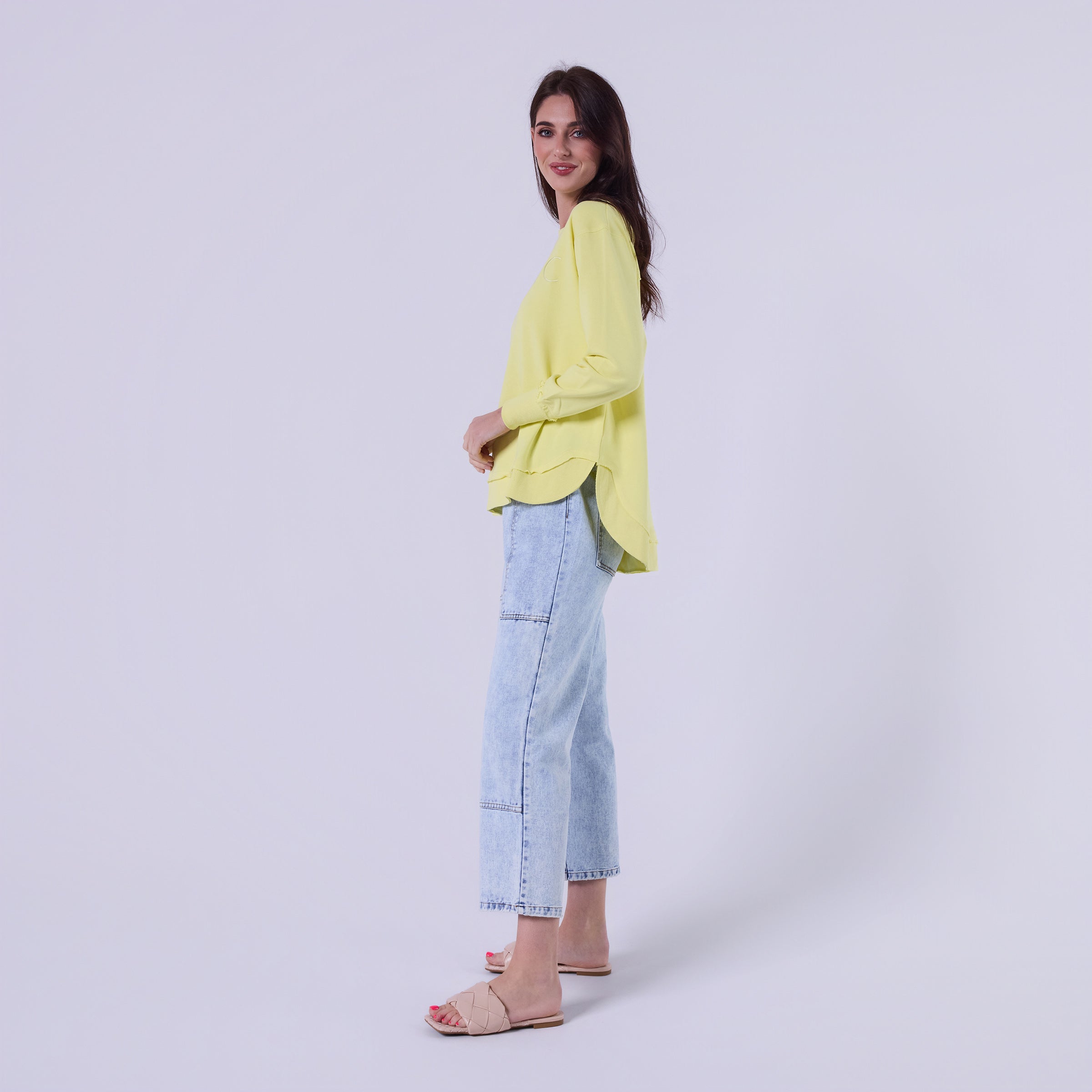 AM022161 YELLOW EMBROIDERY SWEATSHIRT