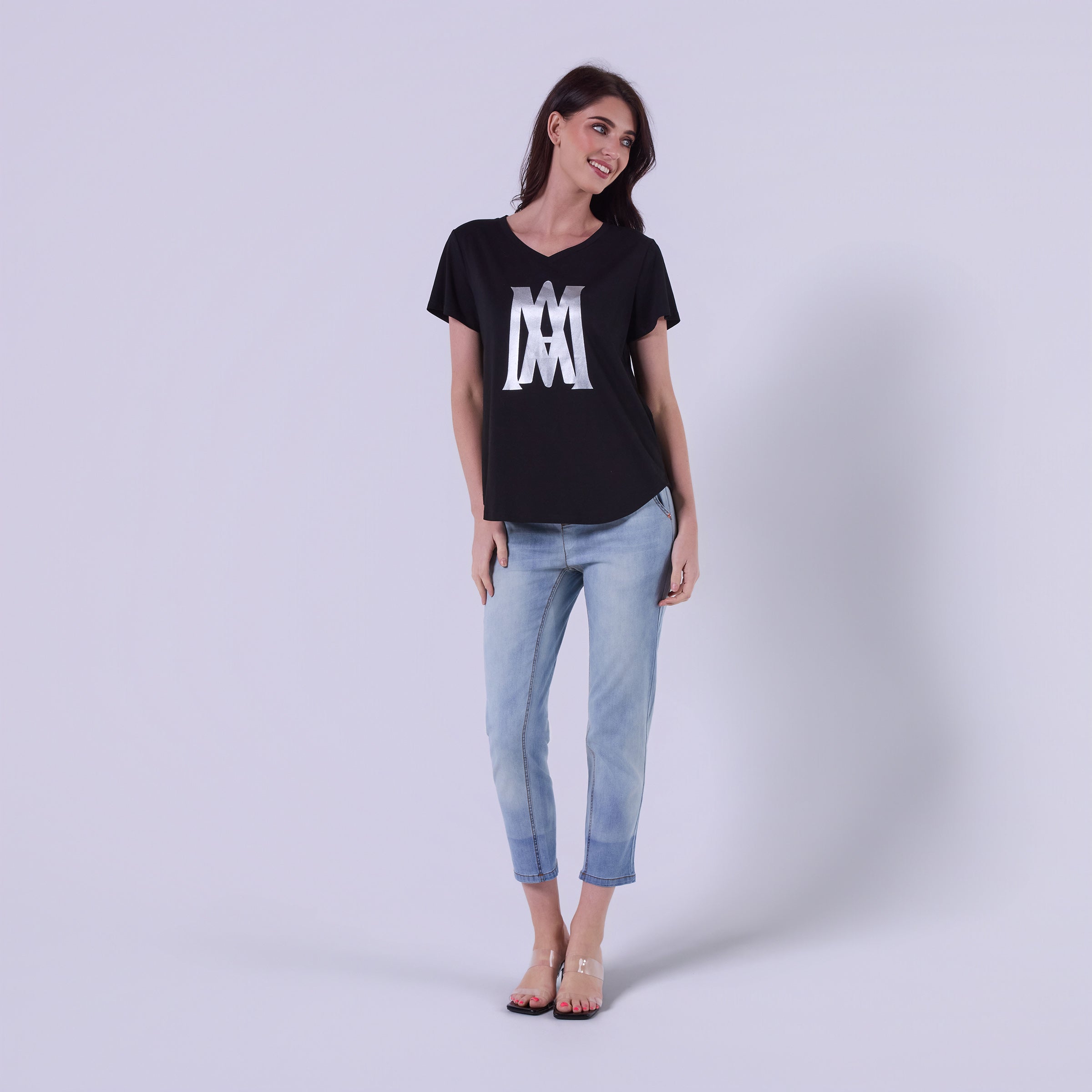 AM24057 V - NECK TEE