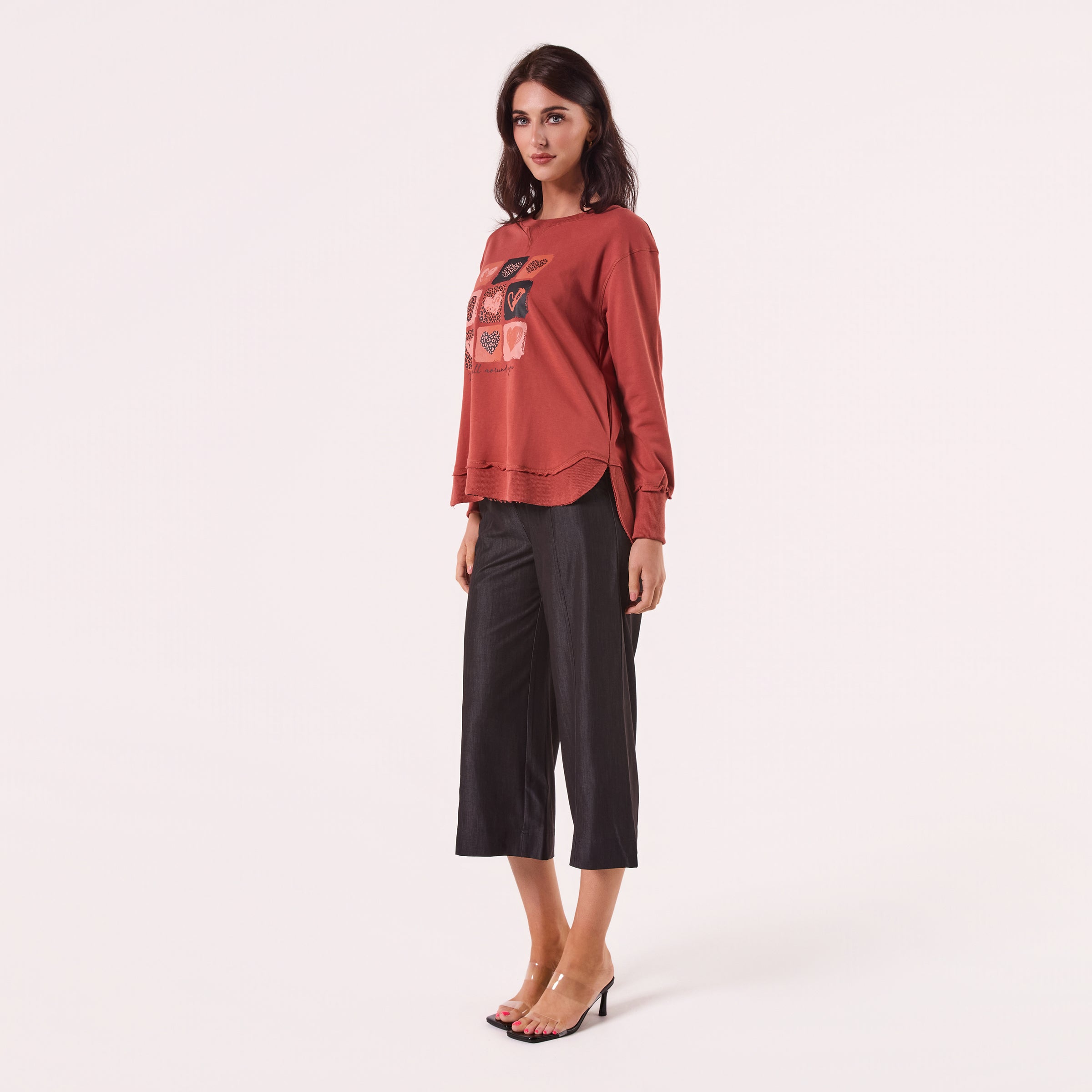 AM24026 MULTI PRINT SIDE POCKET SWEATSHIRT