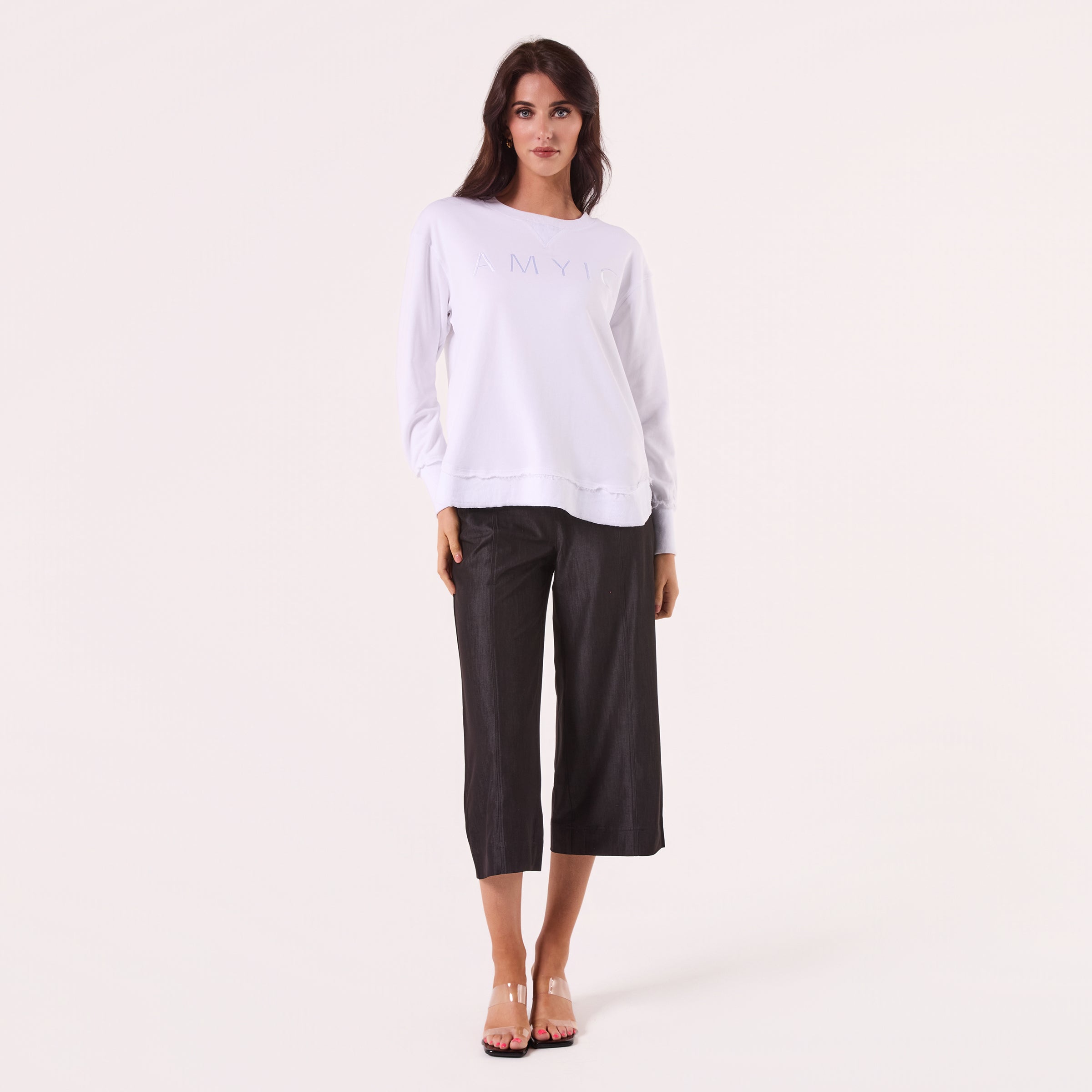 AM022161 WHITE  EMBROIDERY SWEATSHIRT
