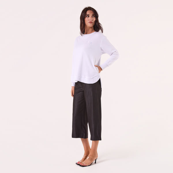 AM022161 WHITE  EMBROIDERY SWEATSHIRT