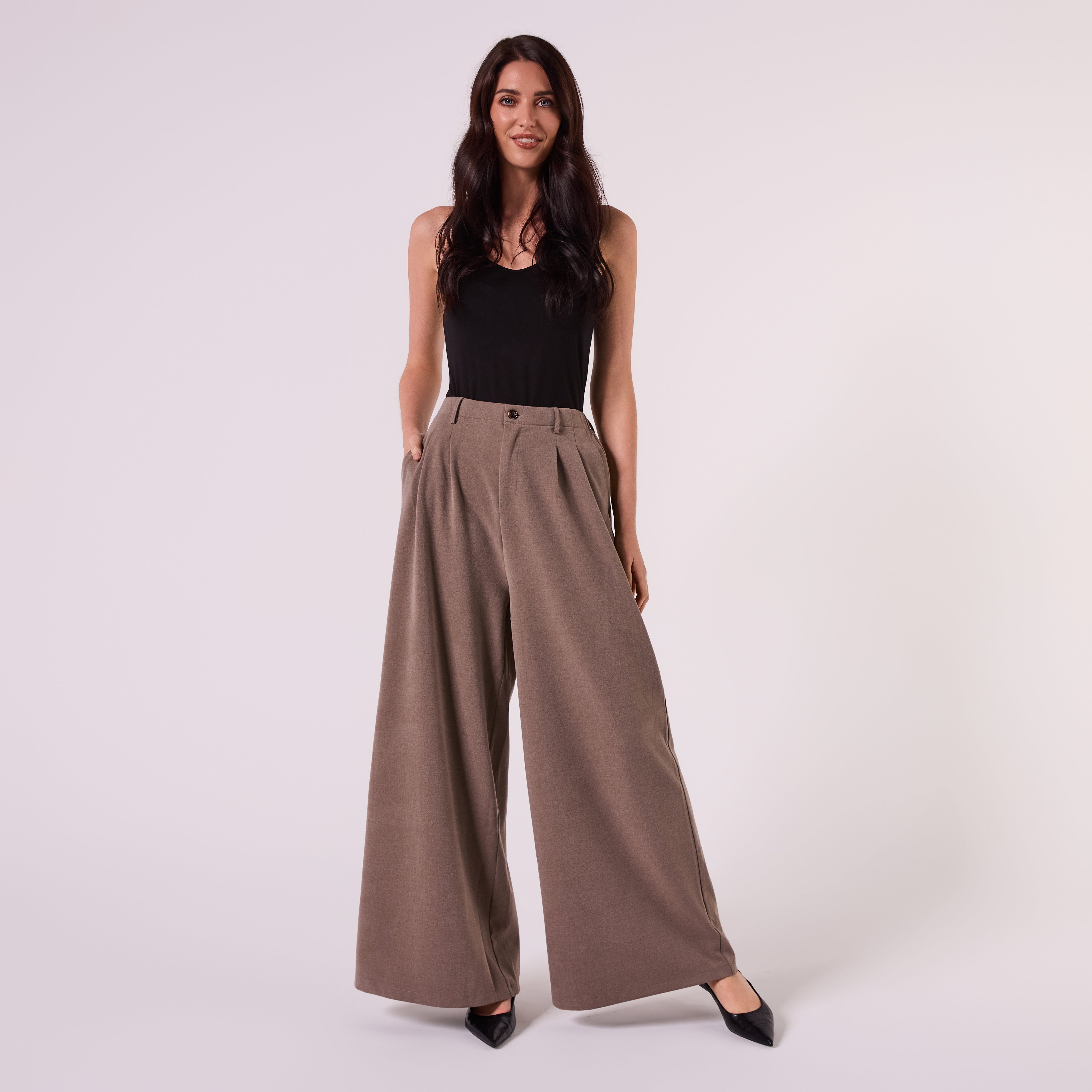 AF00027 WIDE LEG PLEATED PANT (LATTE)