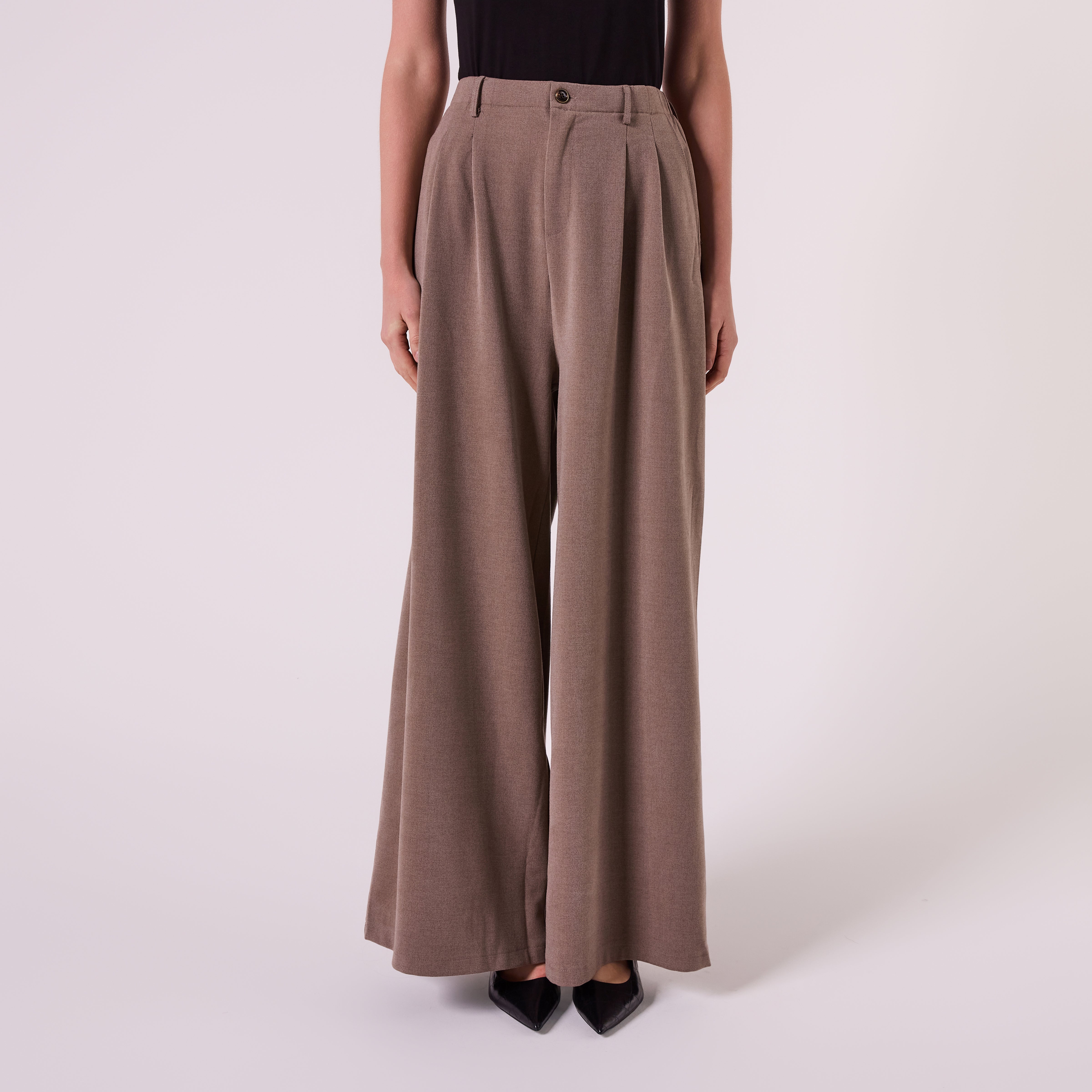 AF00027 WIDE LEG PLEATED PANT (LATTE)