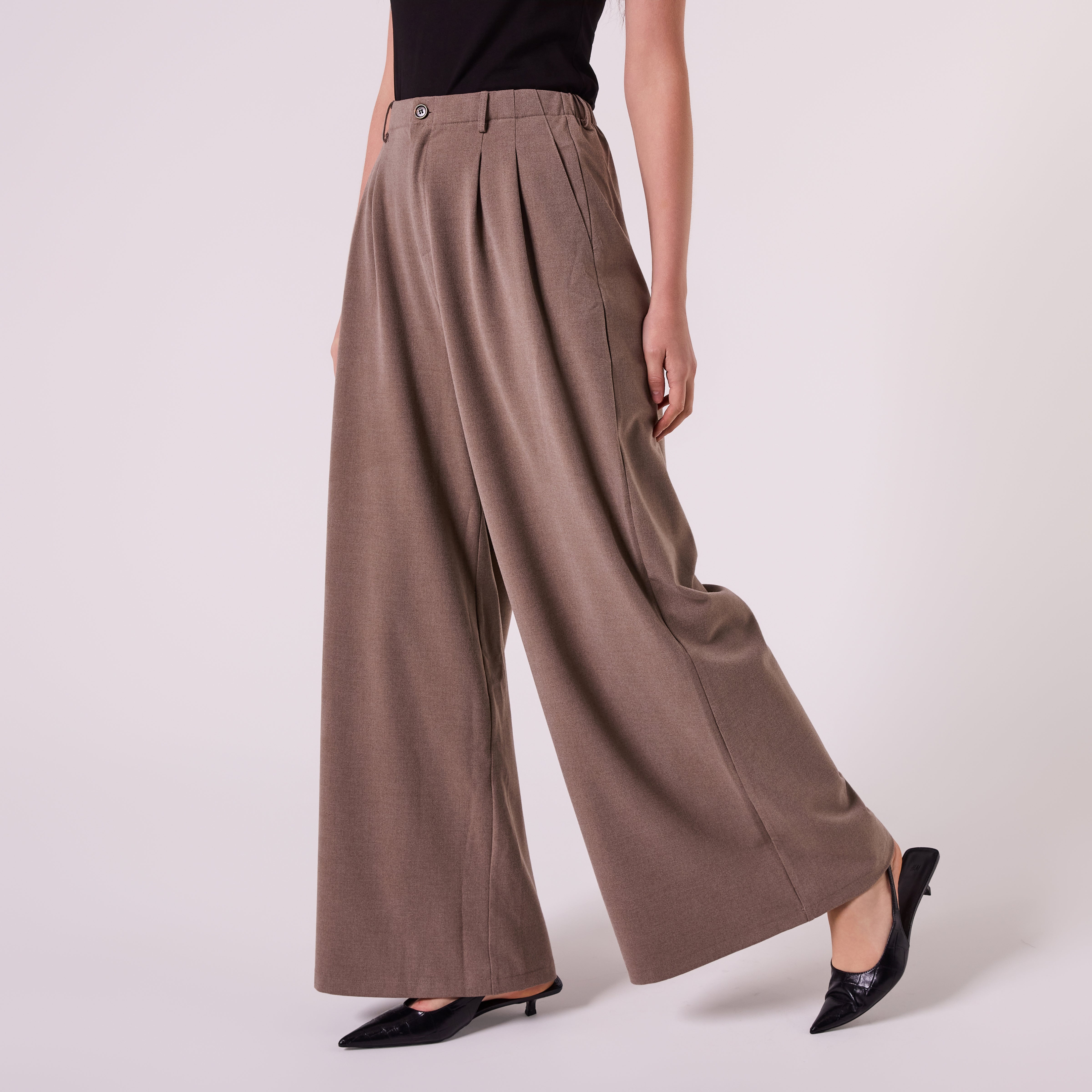AF00027 WIDE LEG PLEATED PANT (LATTE)