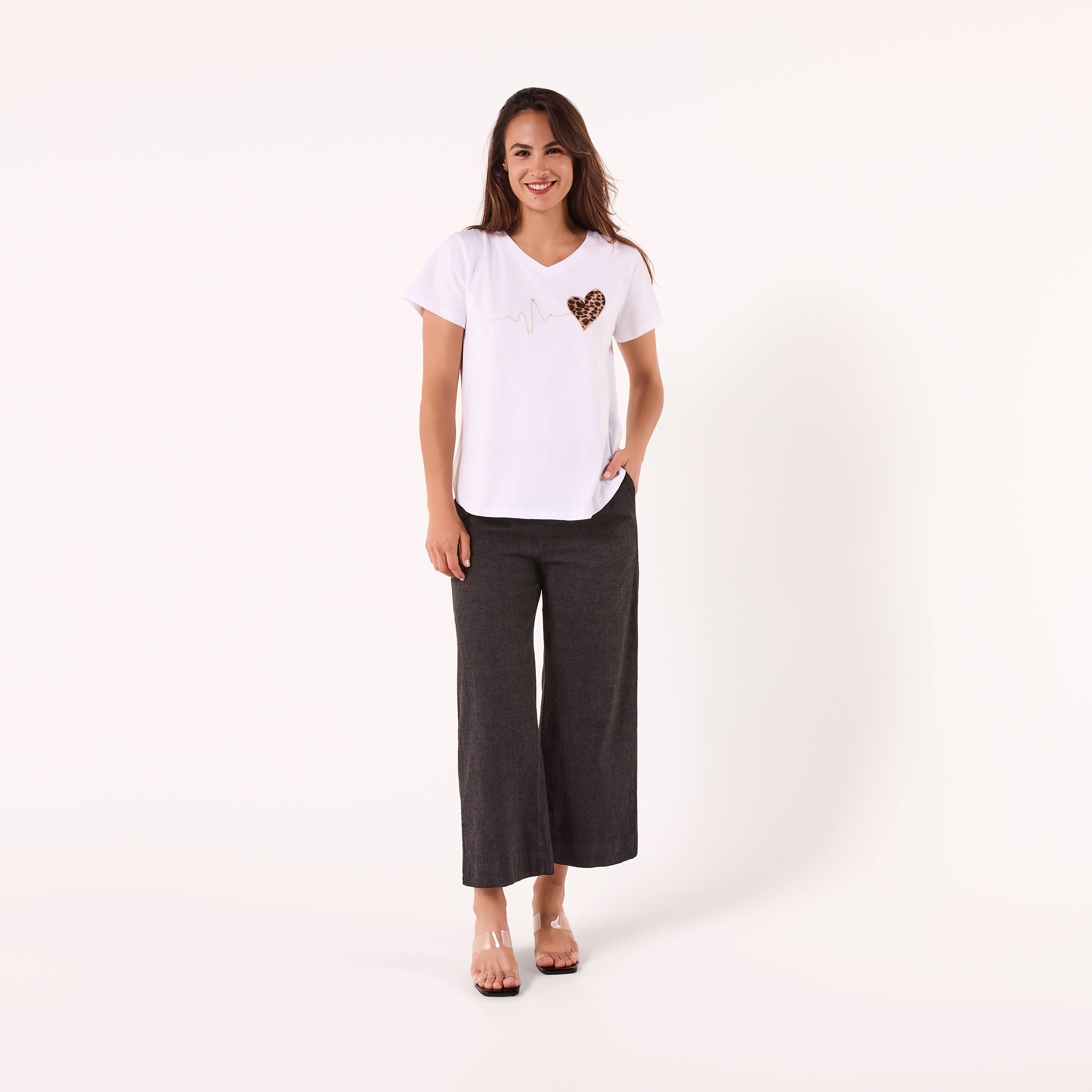 AM24062 EMBROIDER - V NECK TEE